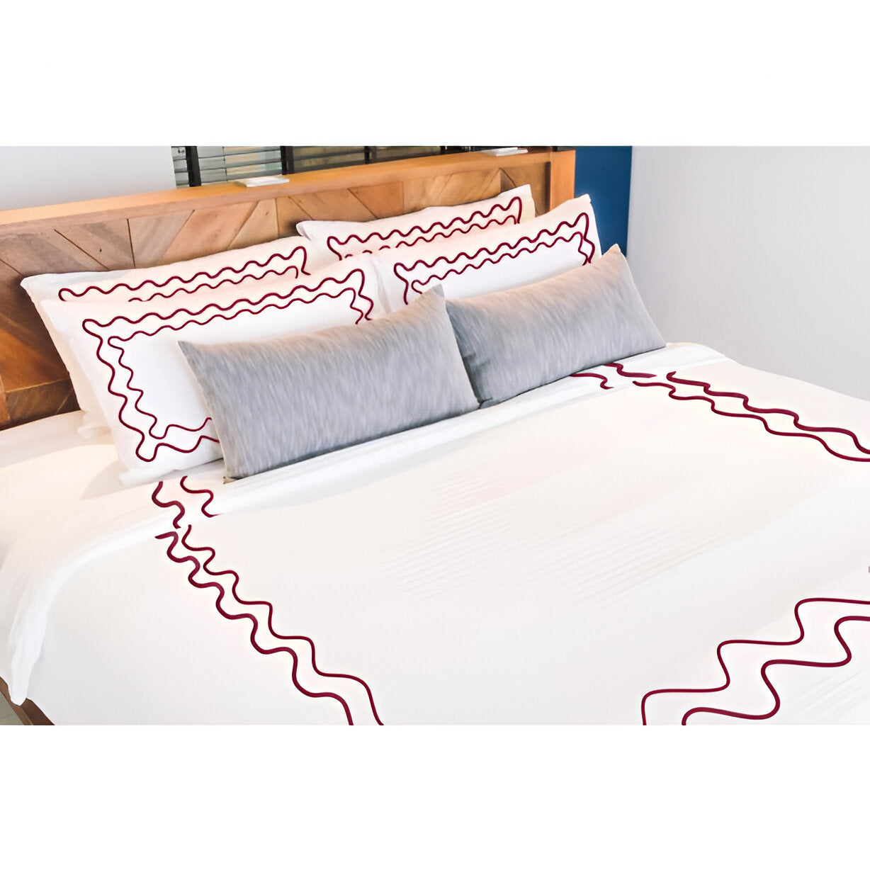 Double Wavy Embroidered Cotton Duvet Cover Set