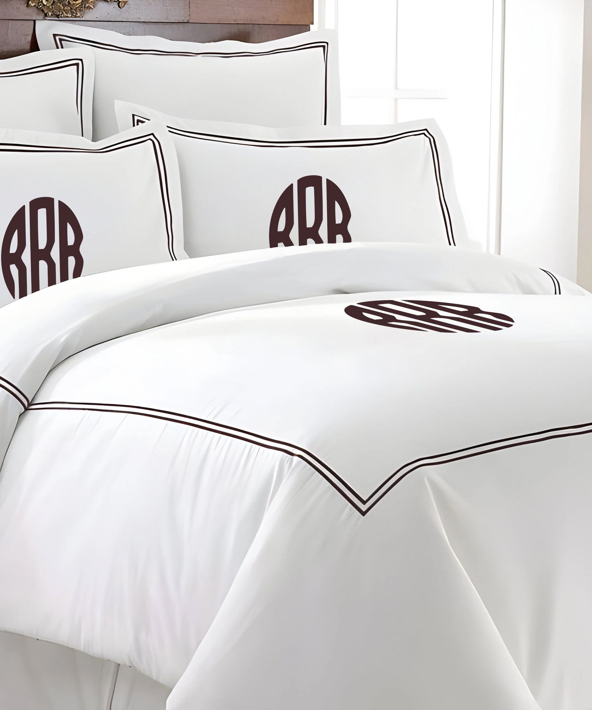 Monogram 400TC Cotton Double Embroidery Sateen Solid Duvet Cover Set