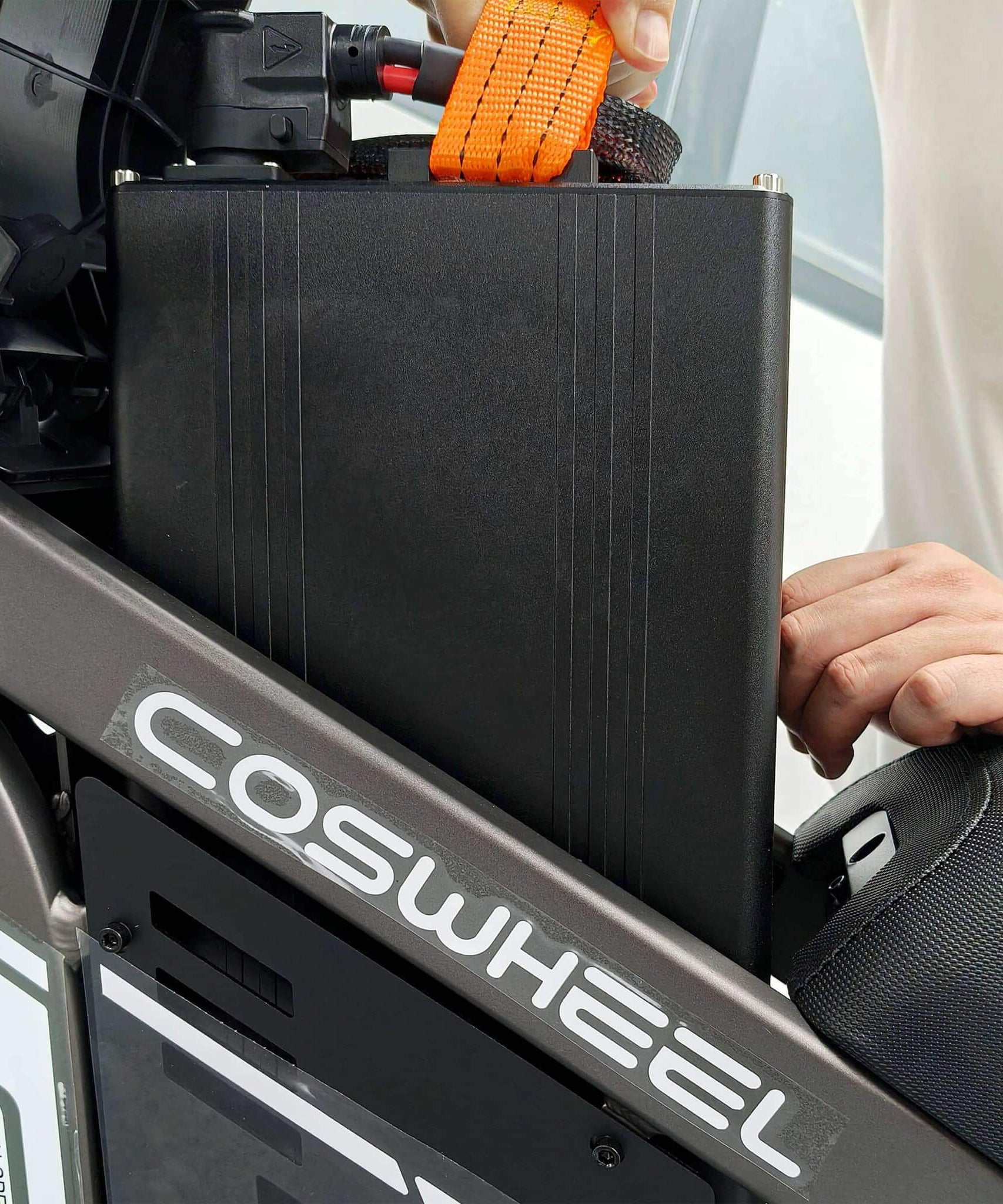 Coswheel R19 72V/40AH 6000W High-Performance Electric Dirt Bike (SAK53917)