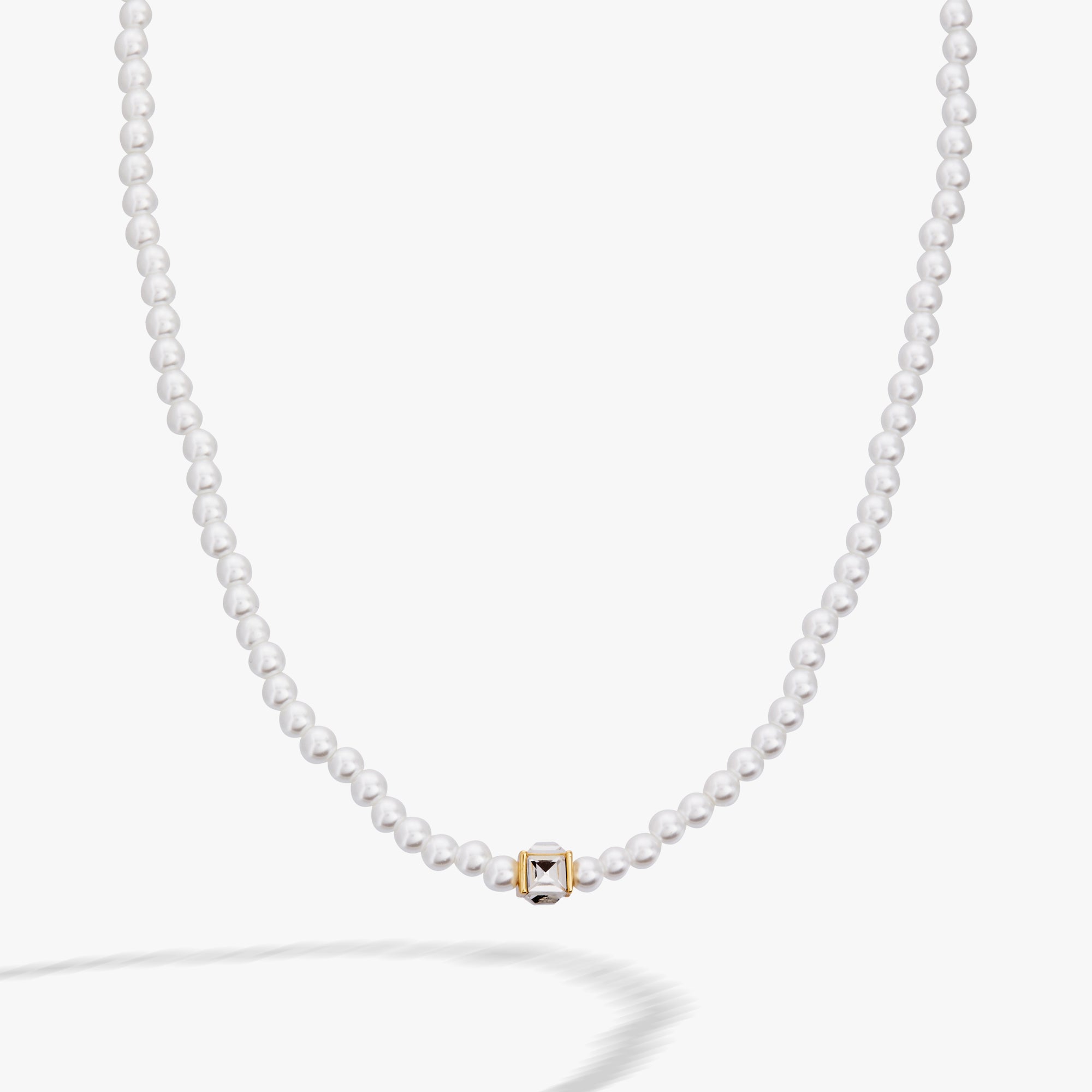 Crystal and Pearl Beaded Necklace