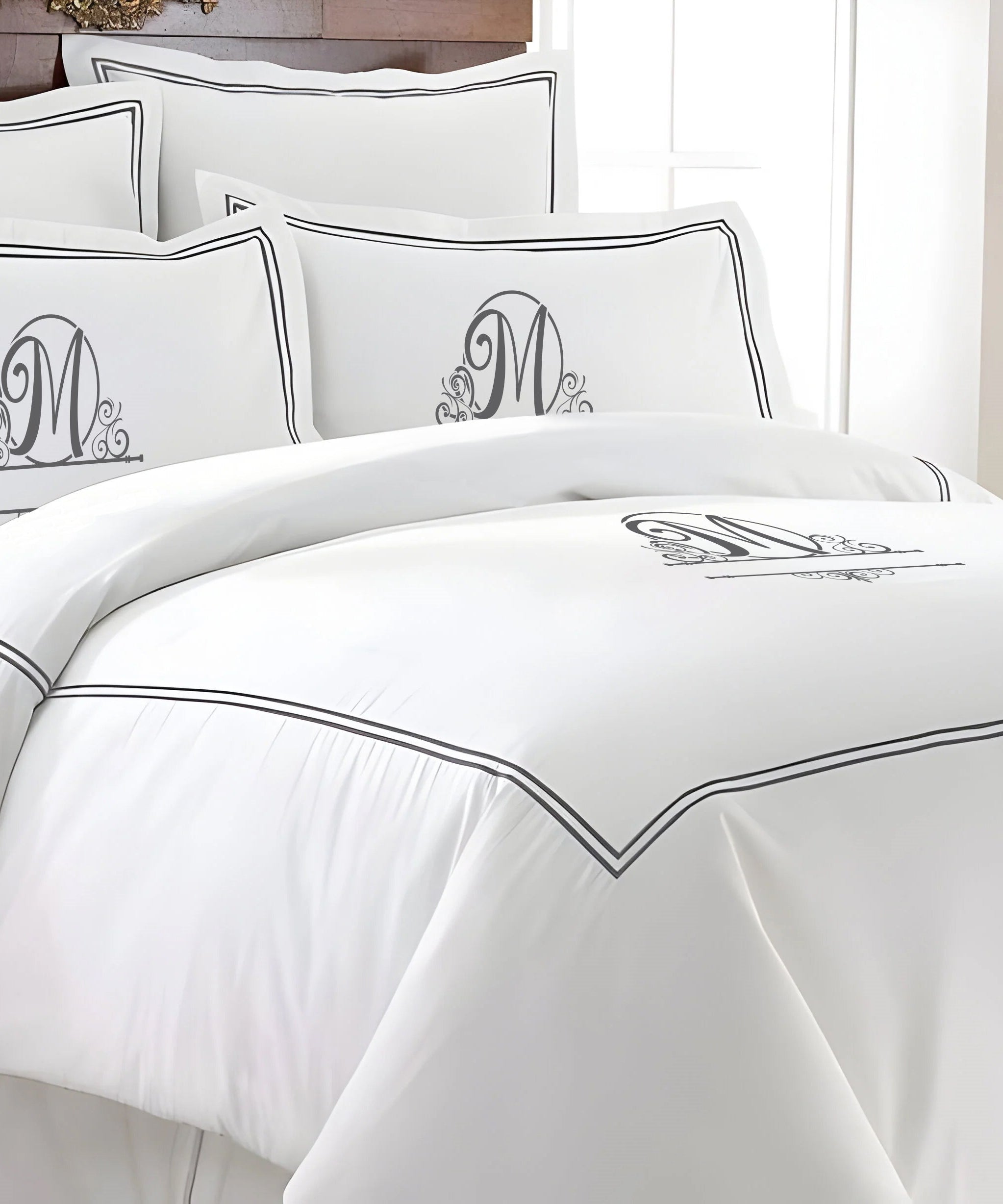 Monogram 400TC Cotton Double Embroidery Sateen Solid Duvet Cover Set