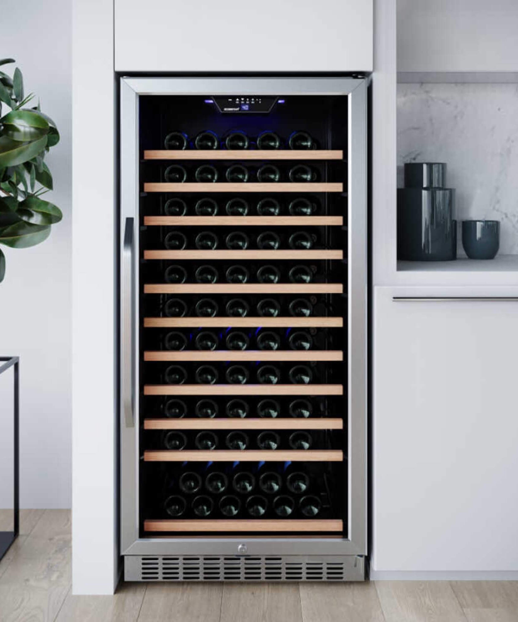 Edgestar 24-Inch Wide 111 Bottle Capacity Freestanding Single Zone Wine Cooler [CWR1212SZ] (SAK68320)