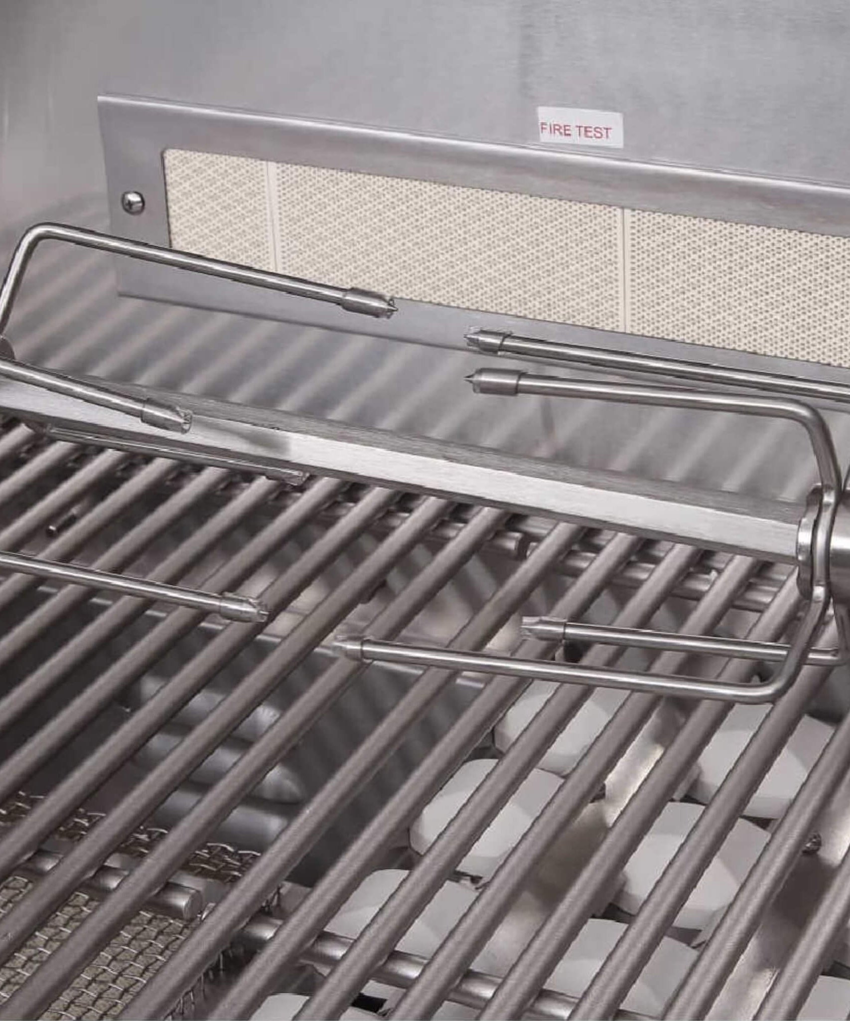 Edgestar 89K BTU 42-Inch Freestanding Grill And Cart With Rotisserie And Lighted Knobs [GRL420FS] (SAK56935)