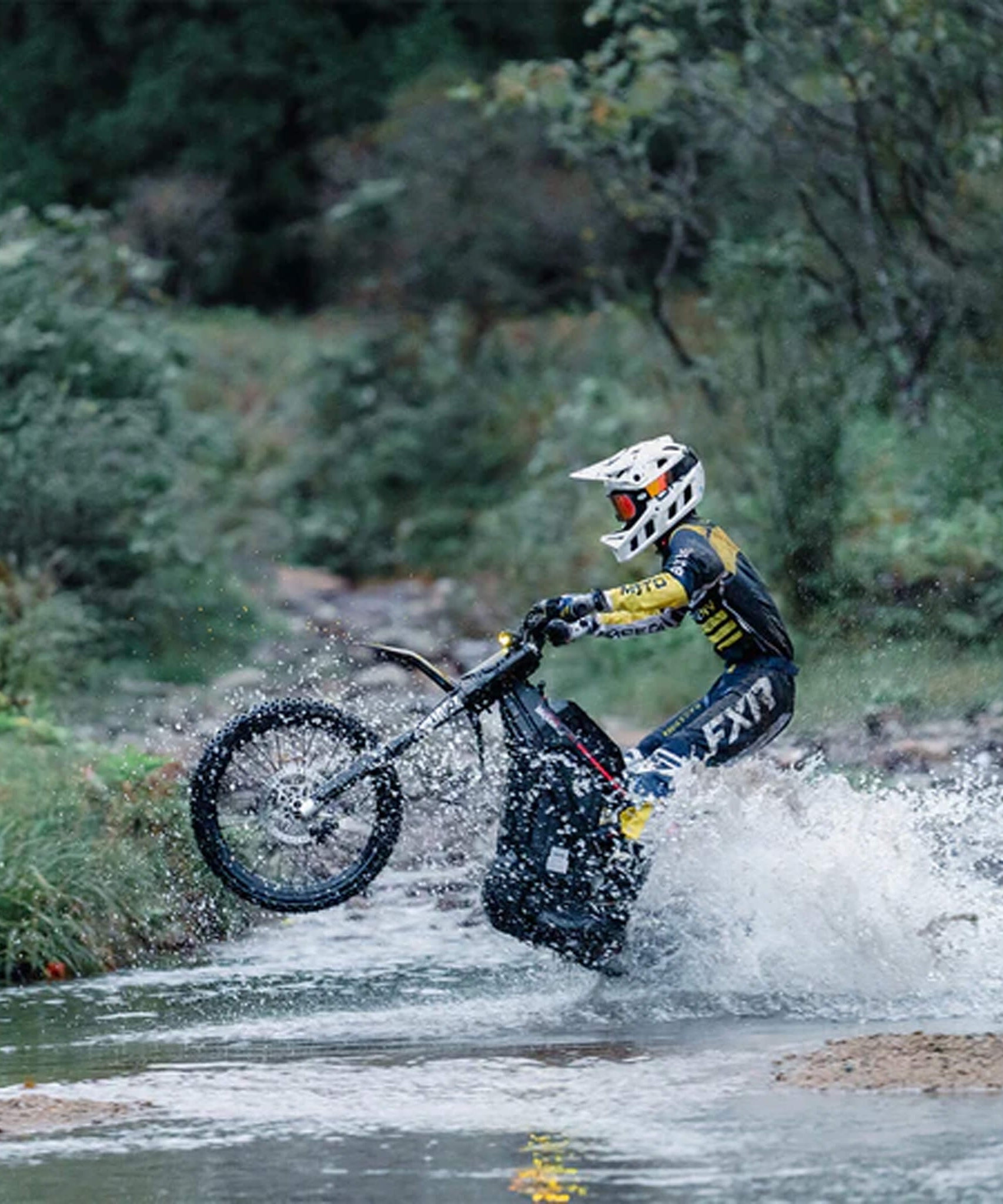 EKX M1 16.8KW 72V/50AH Premium Electric High-Strength Steel Pipe Off-Road Mountain Dirt Bike (SAK20957)