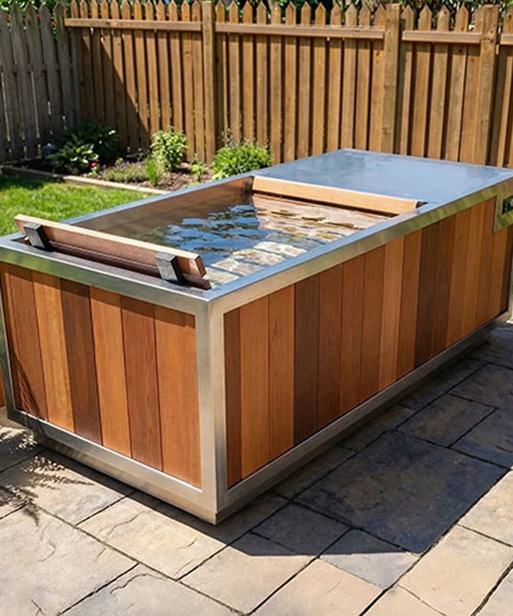 Finnmark SoulCold™ Premium 1-Person Cold And Hot Plunge With Cover (SAK85319)