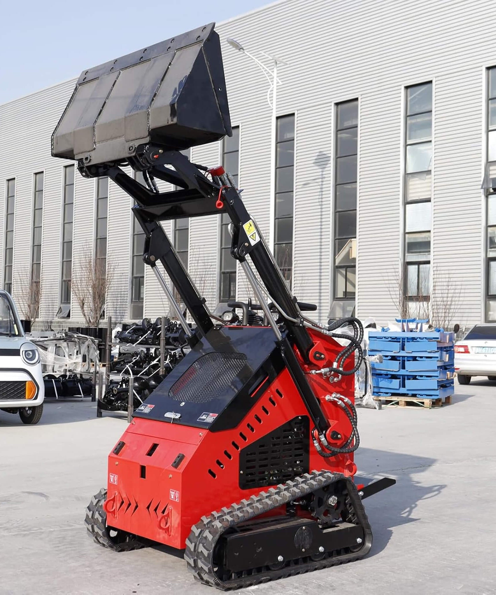 Heavy-Duty 13.5HP Mini Crawler Skid Steer Loader With Bucket (SAK39052)