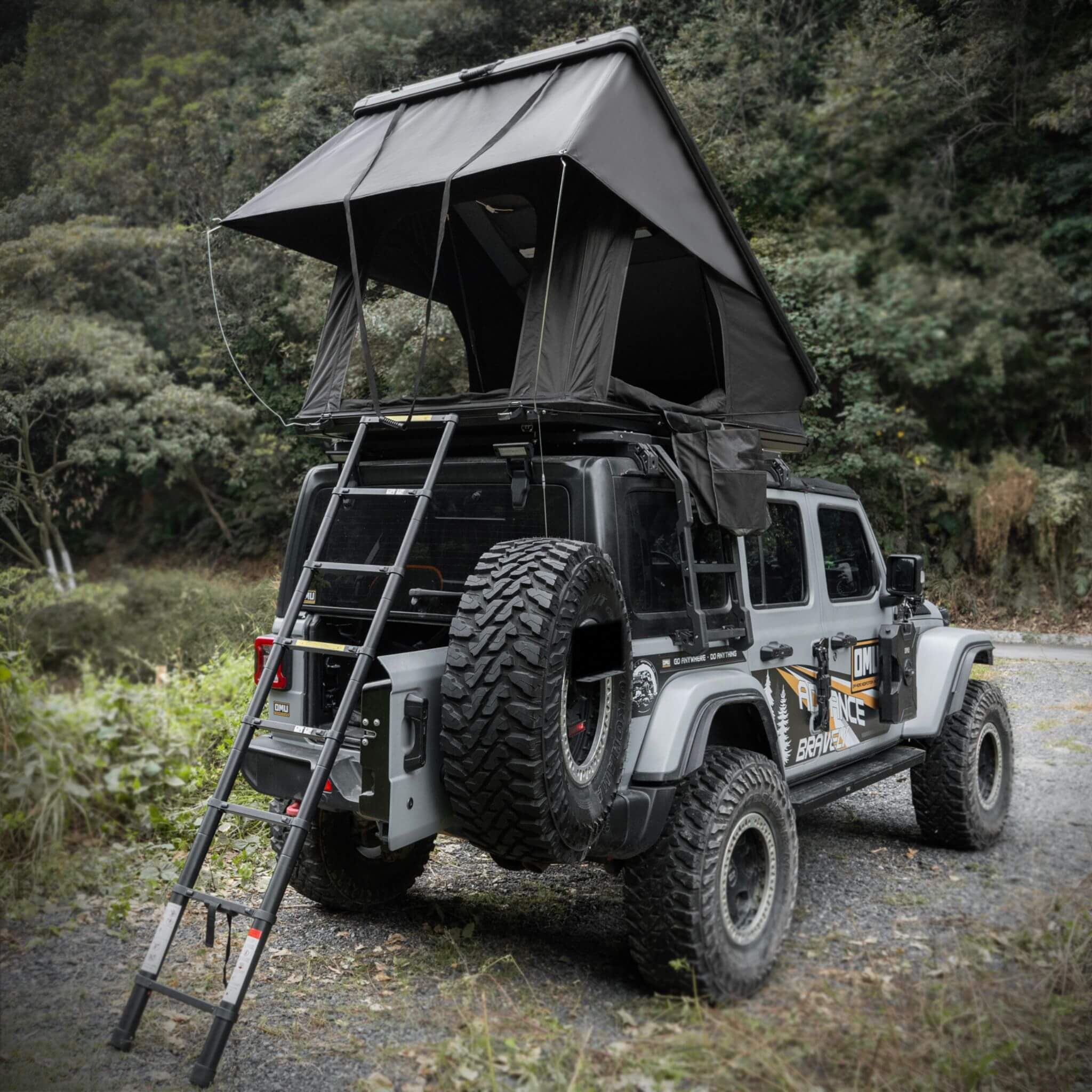 Trailora Altitude Heavy-Duty Hard-Shell Rooftop Tent With Ladder [2-3 Person] (SAK93120)