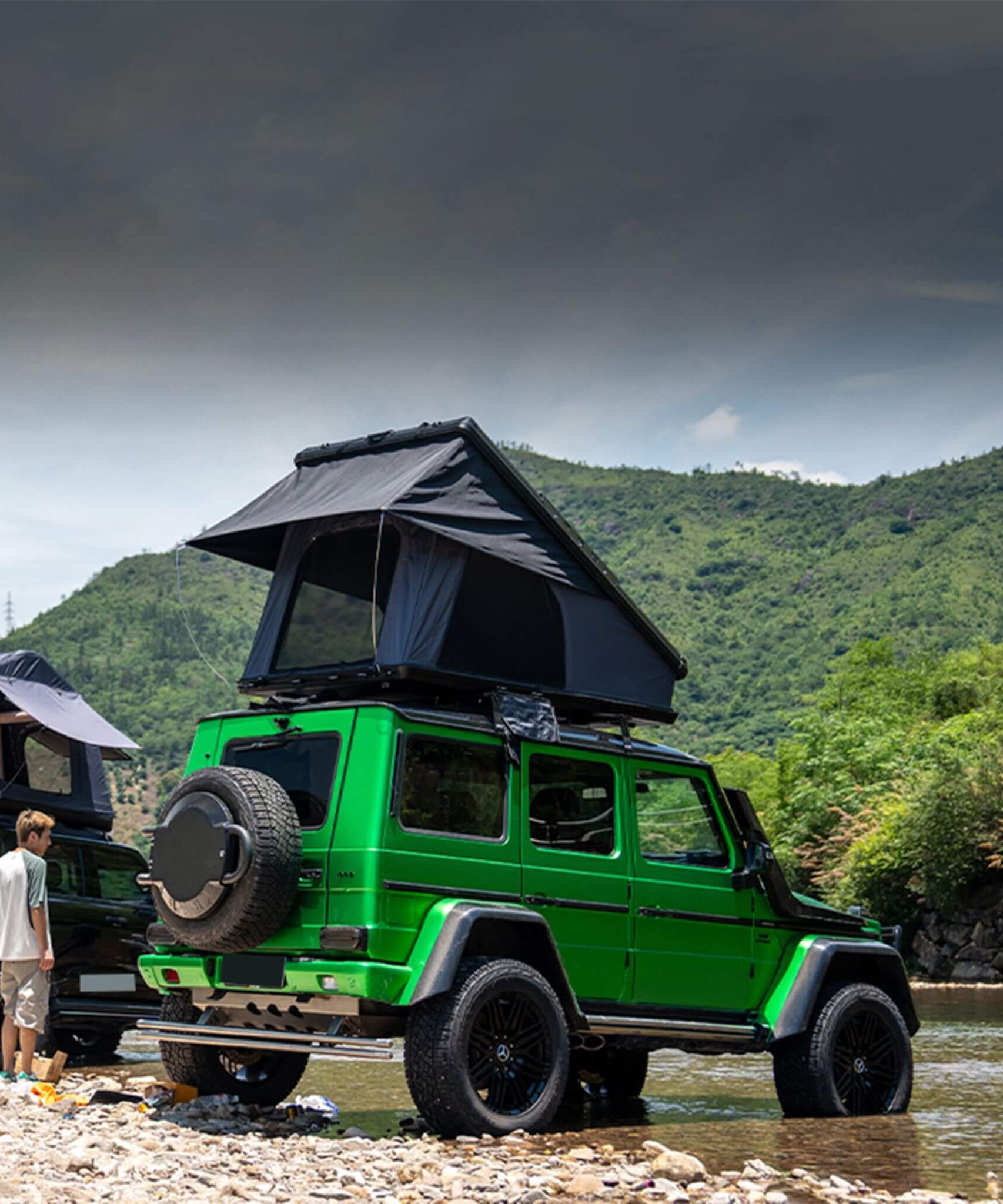 Trailora Altitude Heavy-Duty Hard-Shell Rooftop Tent With Ladder [2-3 Person] (SAK93120)