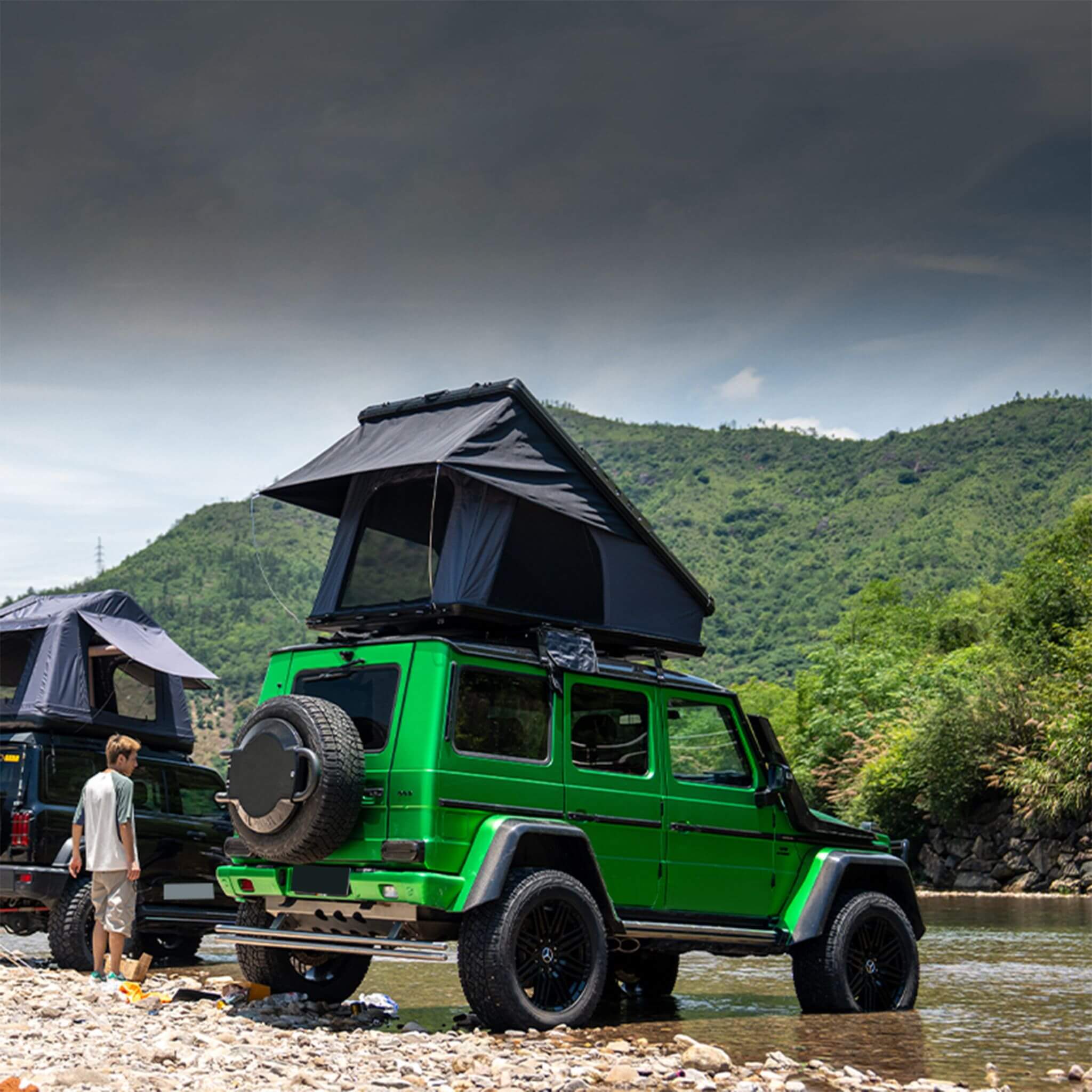 Trailora Altitude Heavy-Duty Hard-Shell Rooftop Tent With Ladder [2-3 Person] (SAK93120)