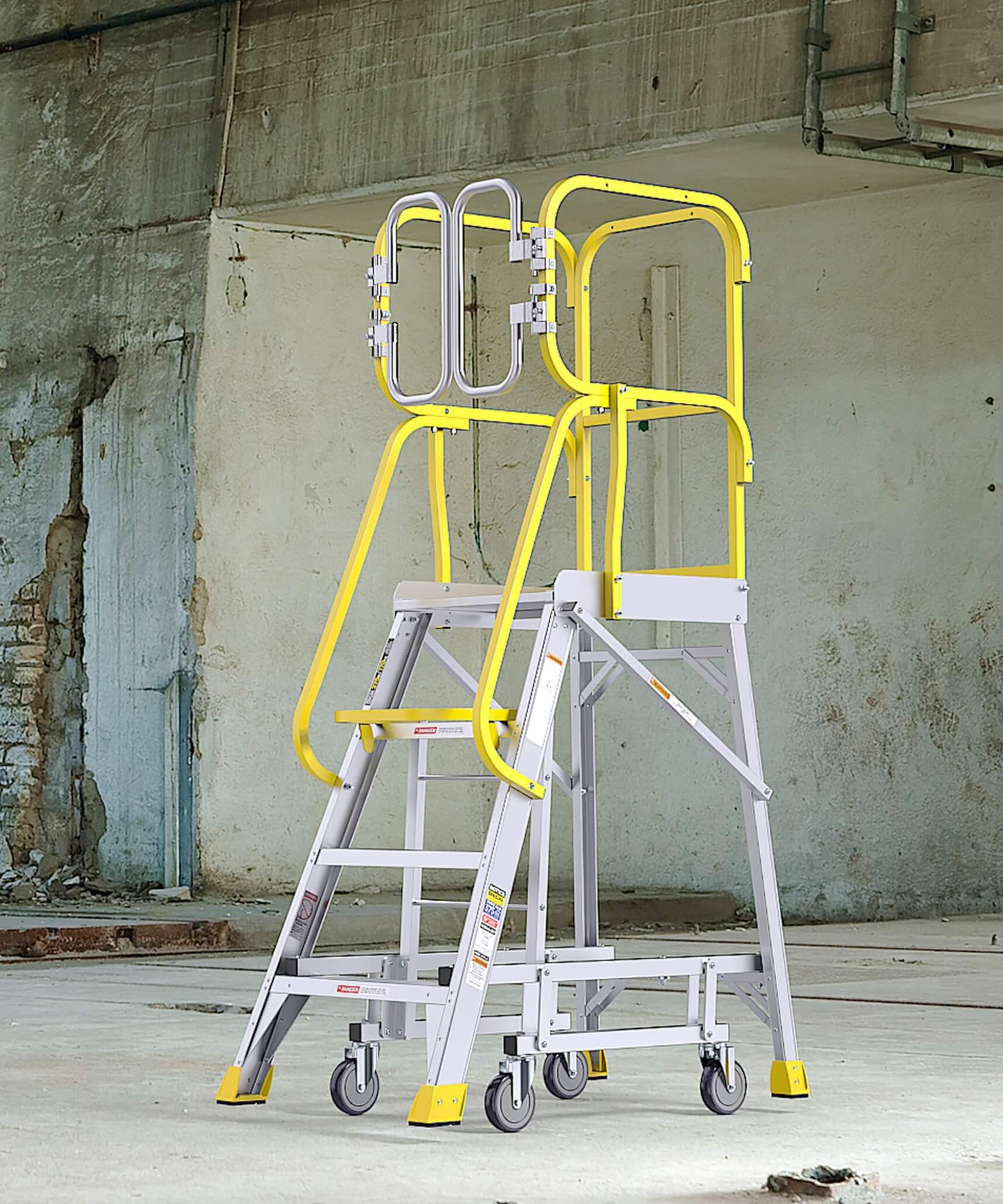 Heavy-Duty 375-Pound Aluminum Rolling Platform Ladder (SAK61724)