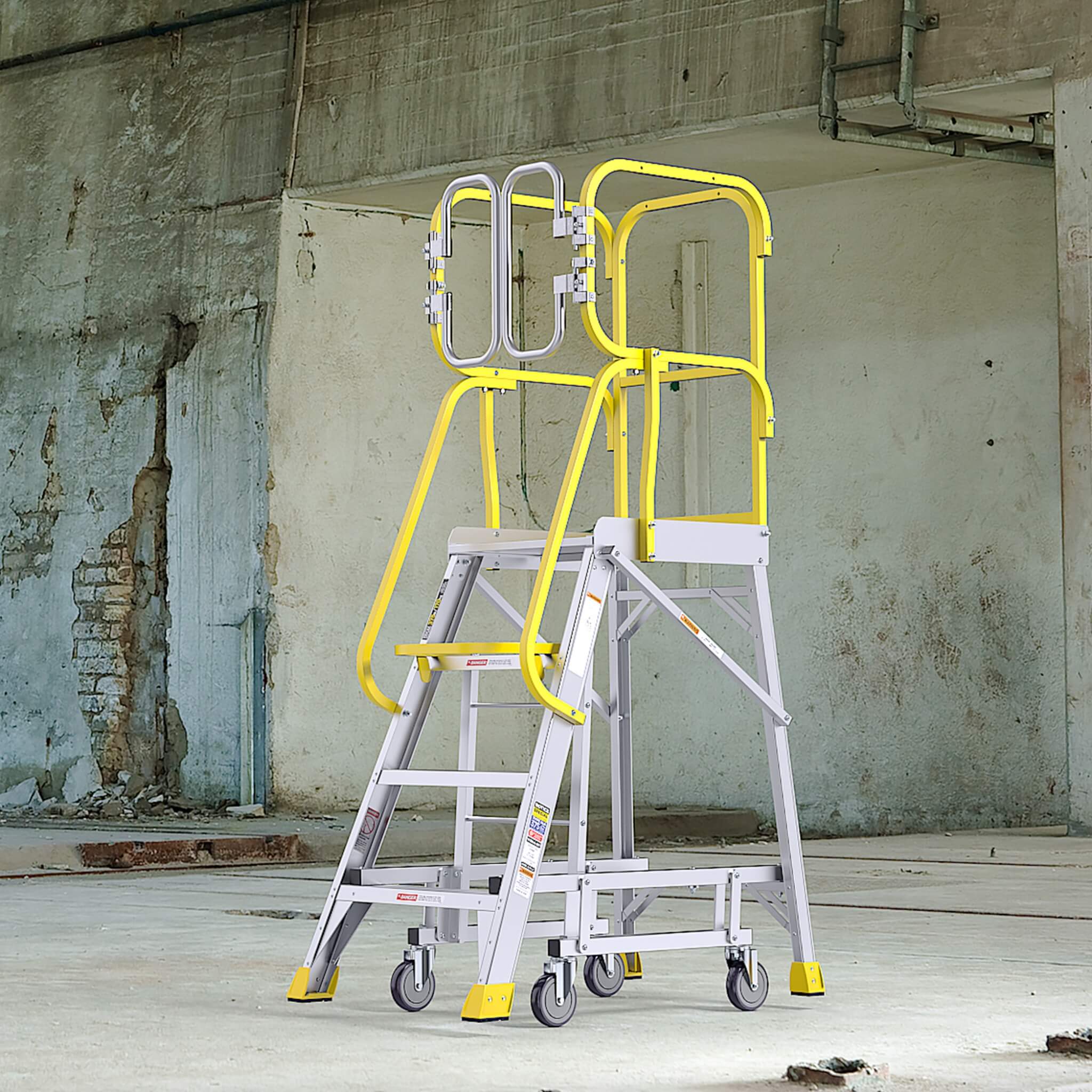 Heavy-Duty 375-Pound Aluminum Rolling Platform Ladder (SAK61724)