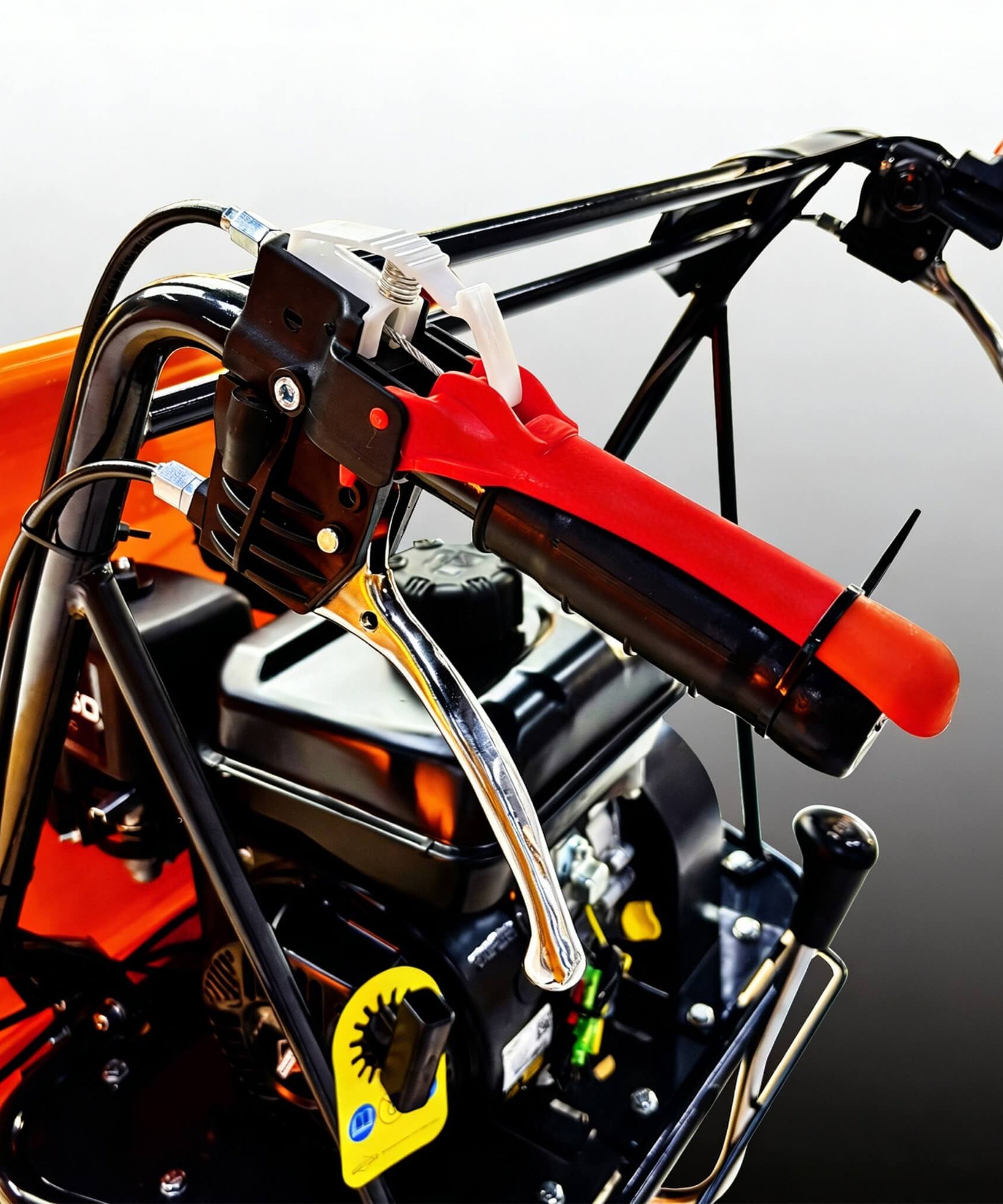 660LBS Heavy-Duty 6.5HP 208CC Gas-Powered Track Barrow (SAK49713)