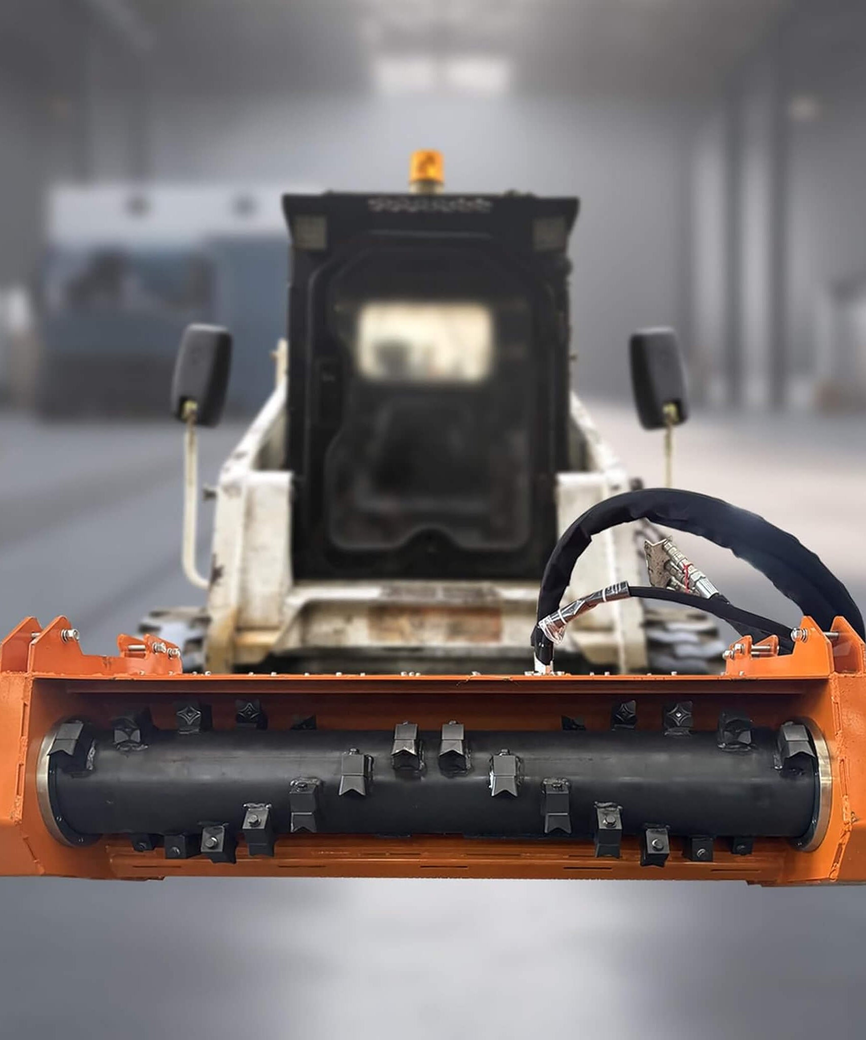 Heavy-Duty 60-Inch Hydraulic Skid Steer Loader Forestry Mulcher Attachment (SAK76249)