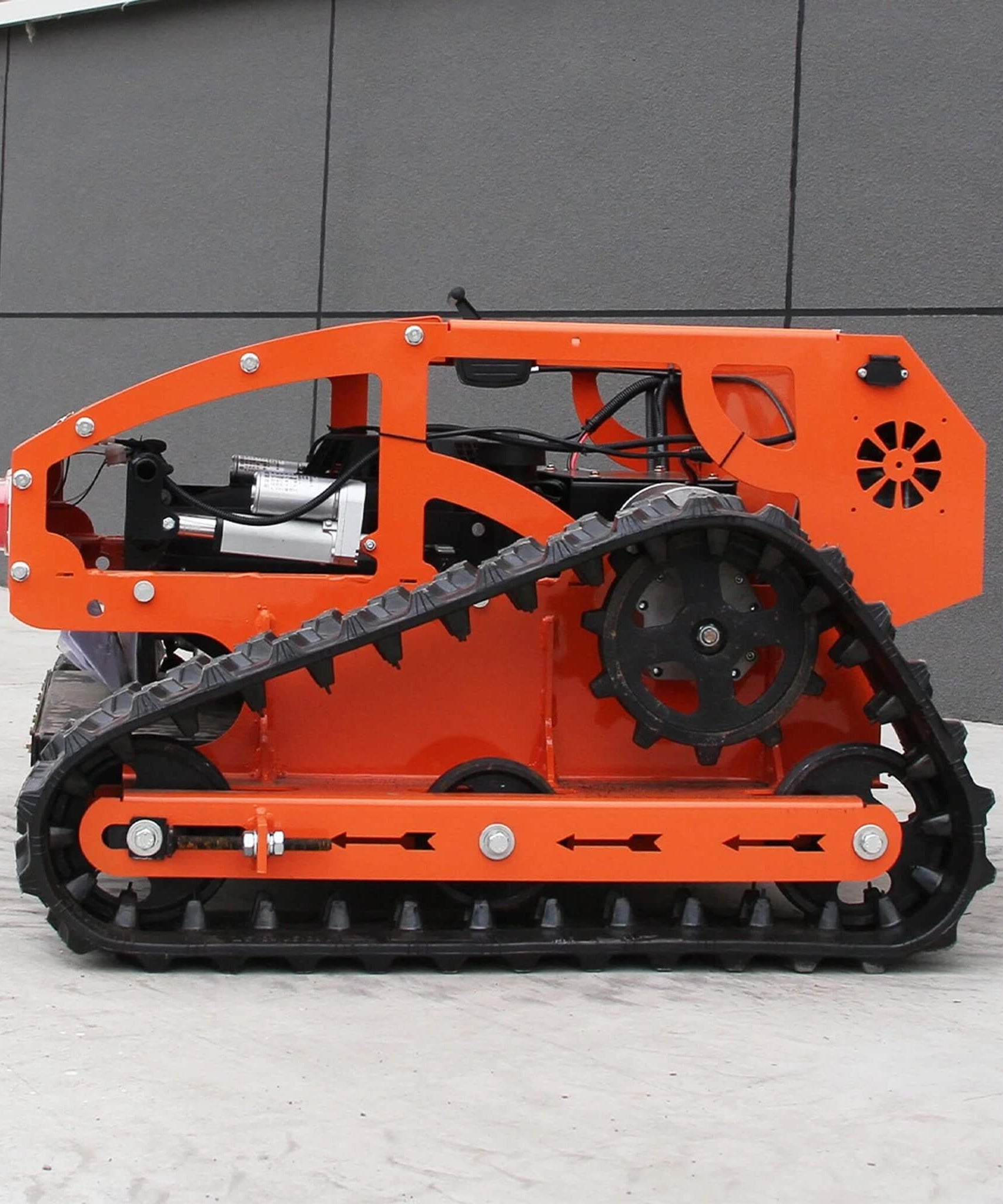 Heavy-Duty 9HP Commercial Remote-Controlled Gasoline-Powered Mower (SAK92146)