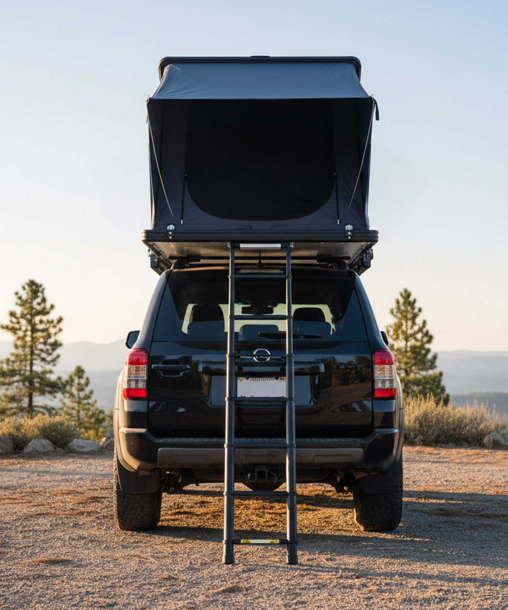 Trailora Ridge Heavy-Duty Aluminum Hard-Shell Rooftop Tent With Ladder, LED Lighting, And Memory Foam Mattress (SAK82931)
