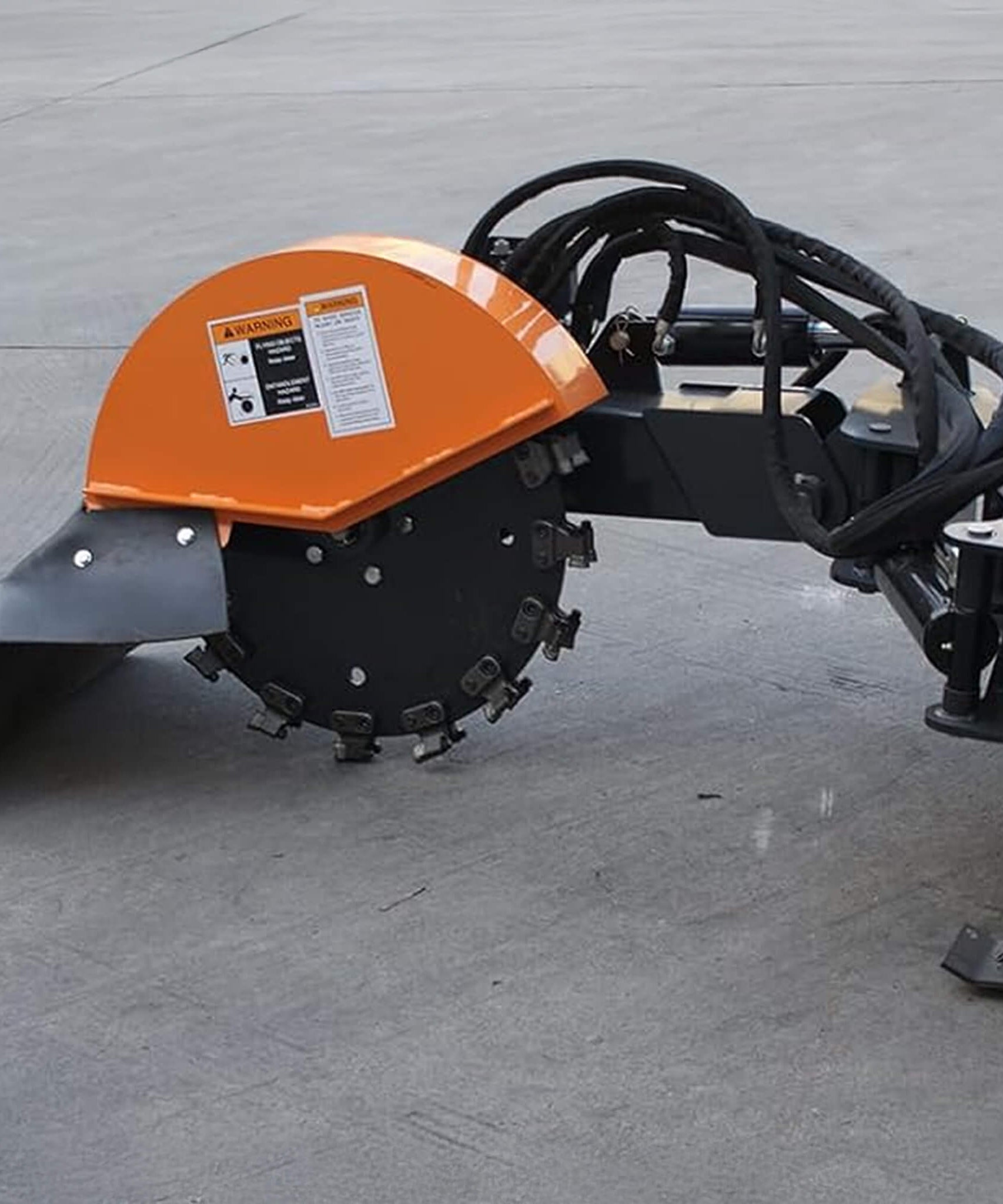 Heavy-Duty Hydraulic Skid Steer Stump Grinder Attachment With 24-Inch Wheel (SAK82954)