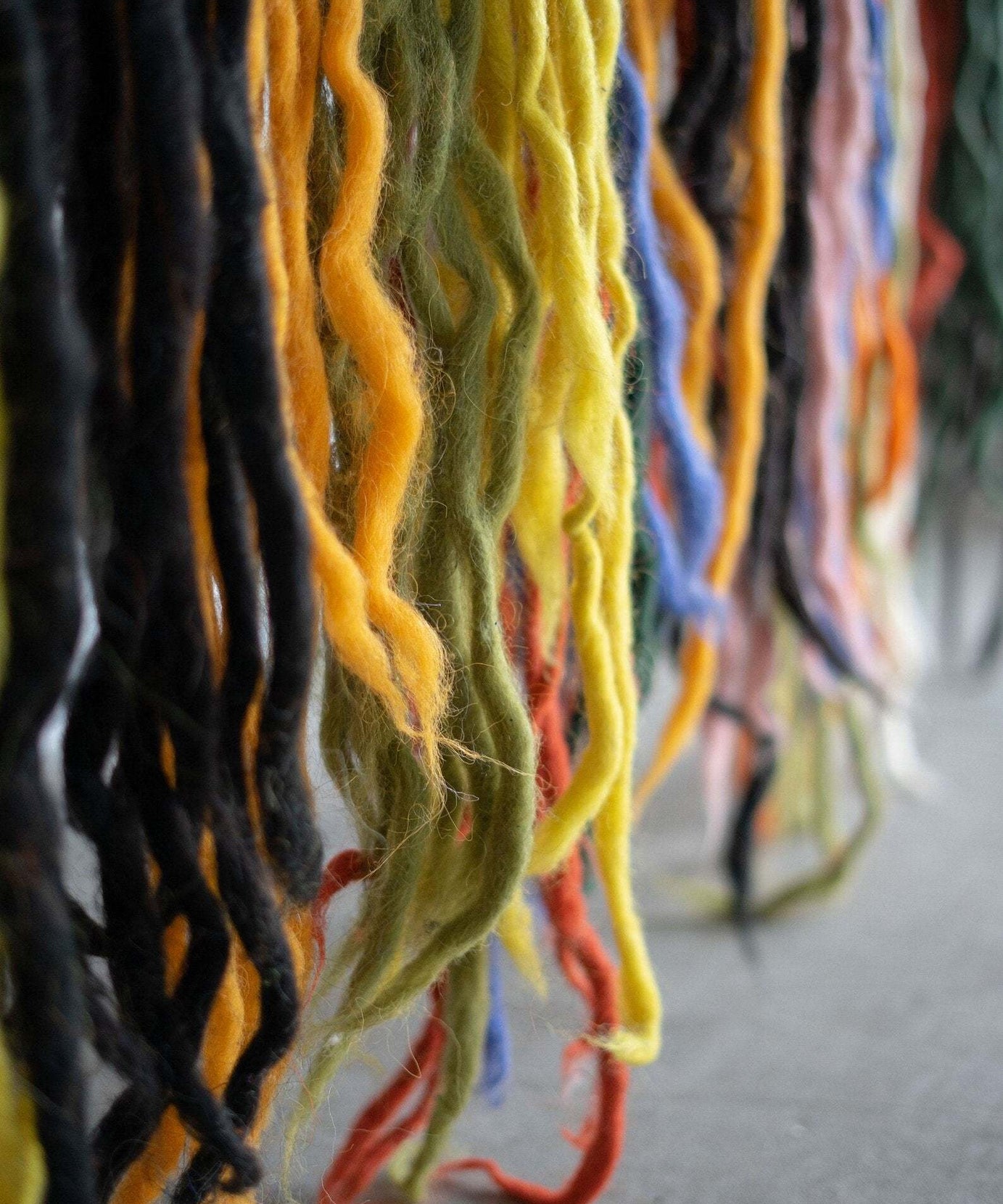 Wandbehang aus Wolle mit traditionellem Karpatenmuster