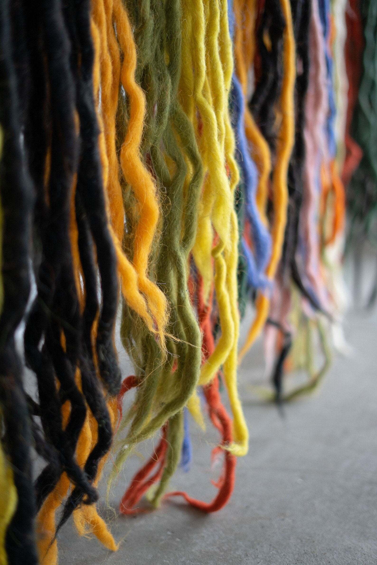 Wandbehang aus Wolle mit traditionellem Karpatenmuster