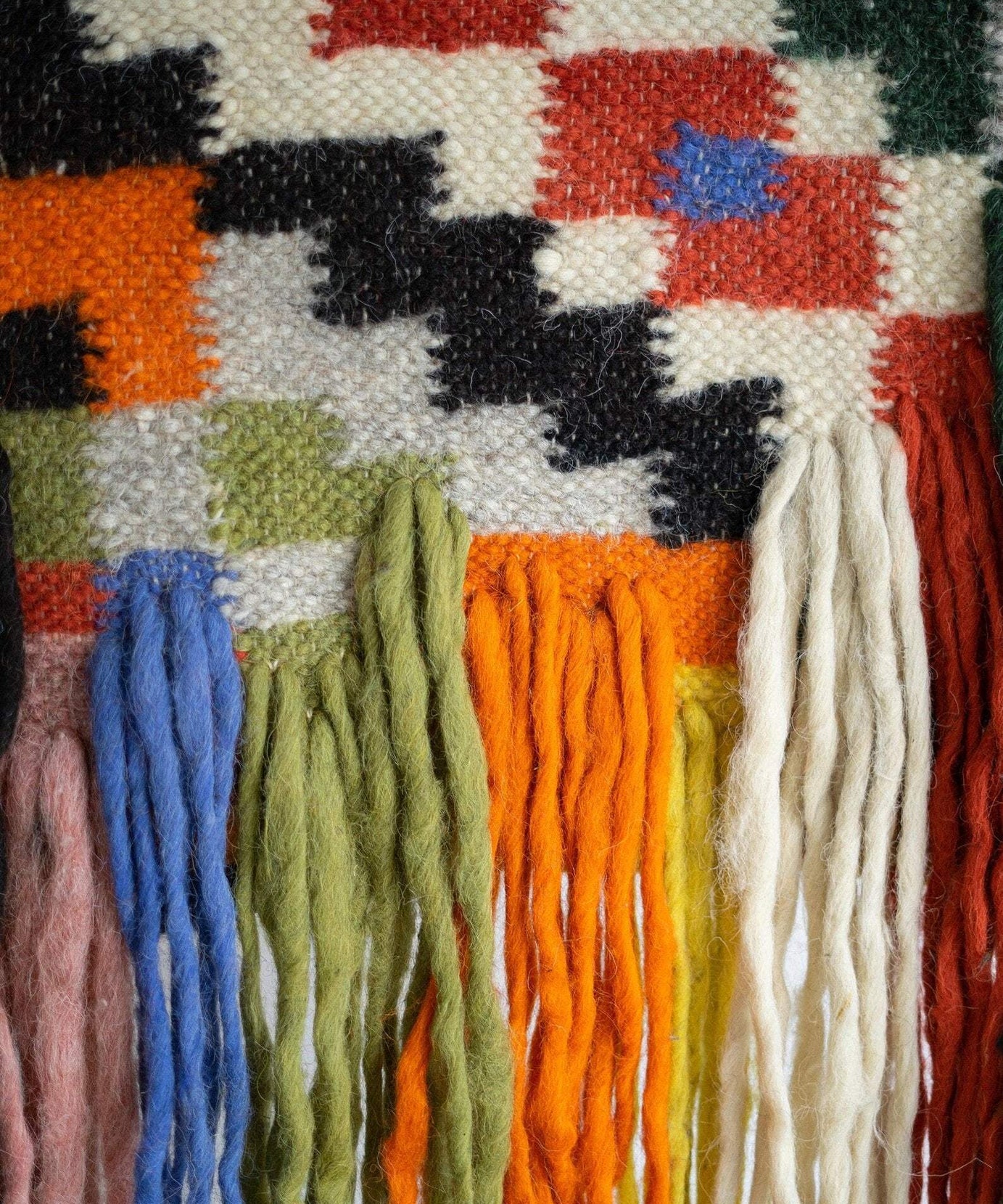 Wandbehang aus Wolle mit traditionellem Karpatenmuster