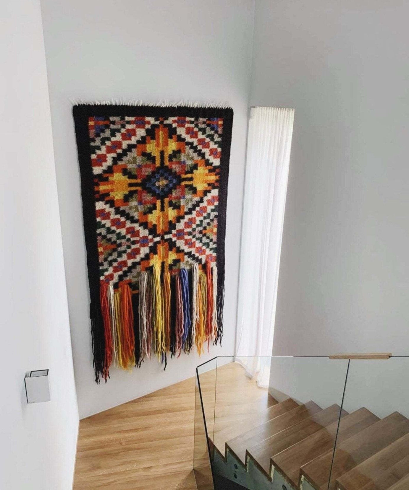 Wandbehang aus Wolle mit traditionellem Karpatenmuster