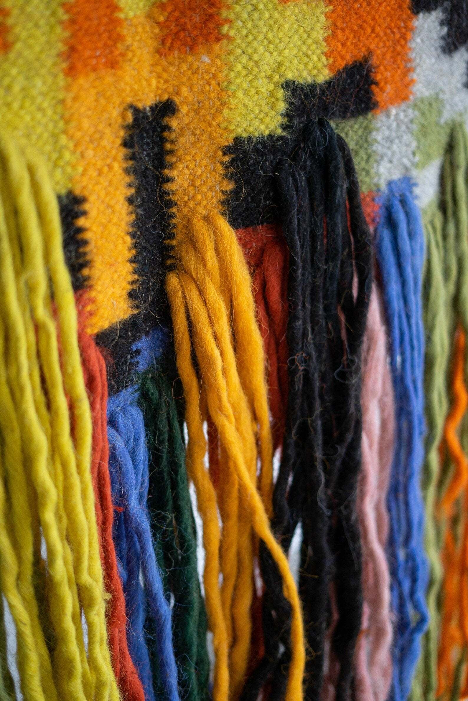 Wandbehang aus Wolle mit traditionellem Karpatenmuster