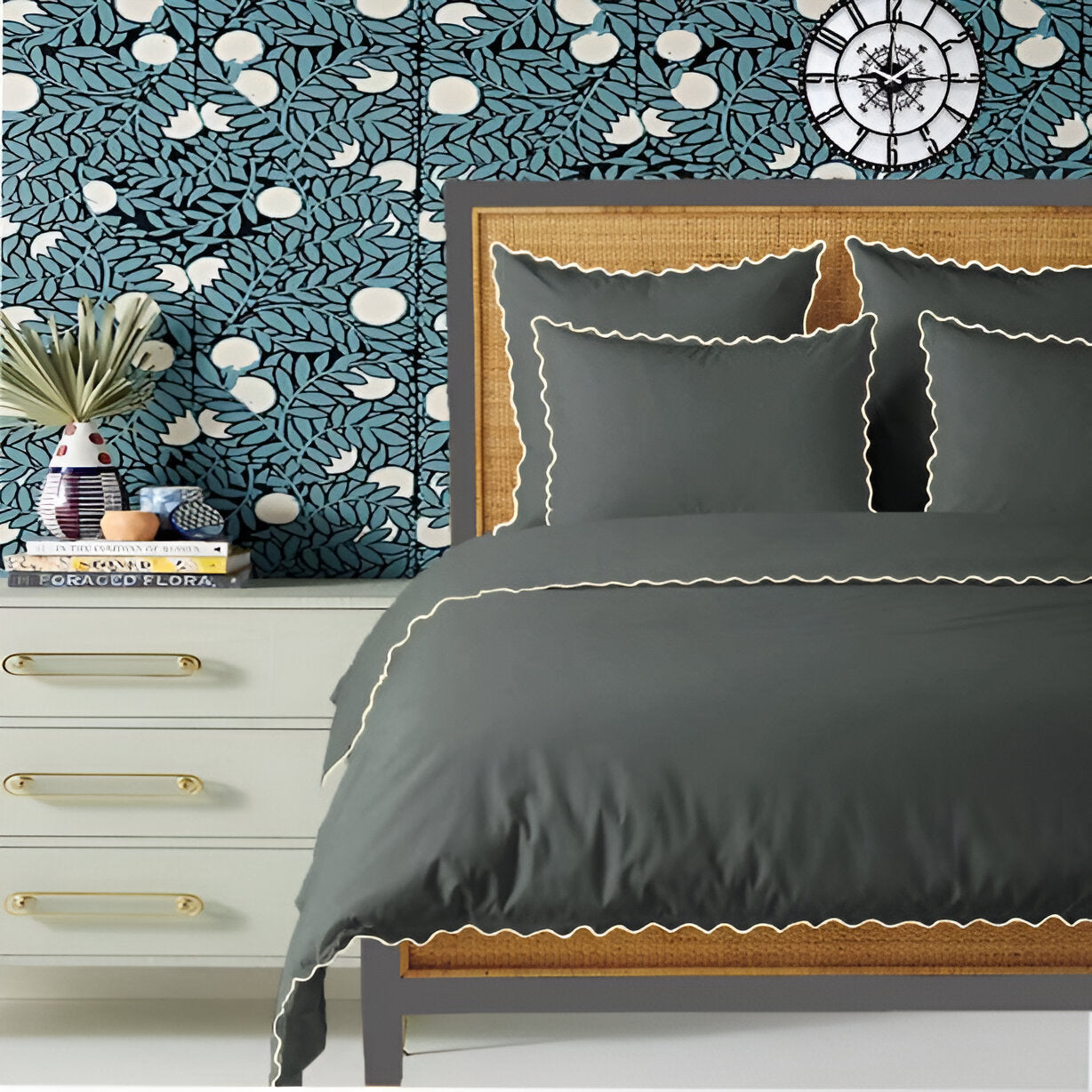 Dark Grey 400TC Cotton Small Scallop Embroidery Duvet Cover Set