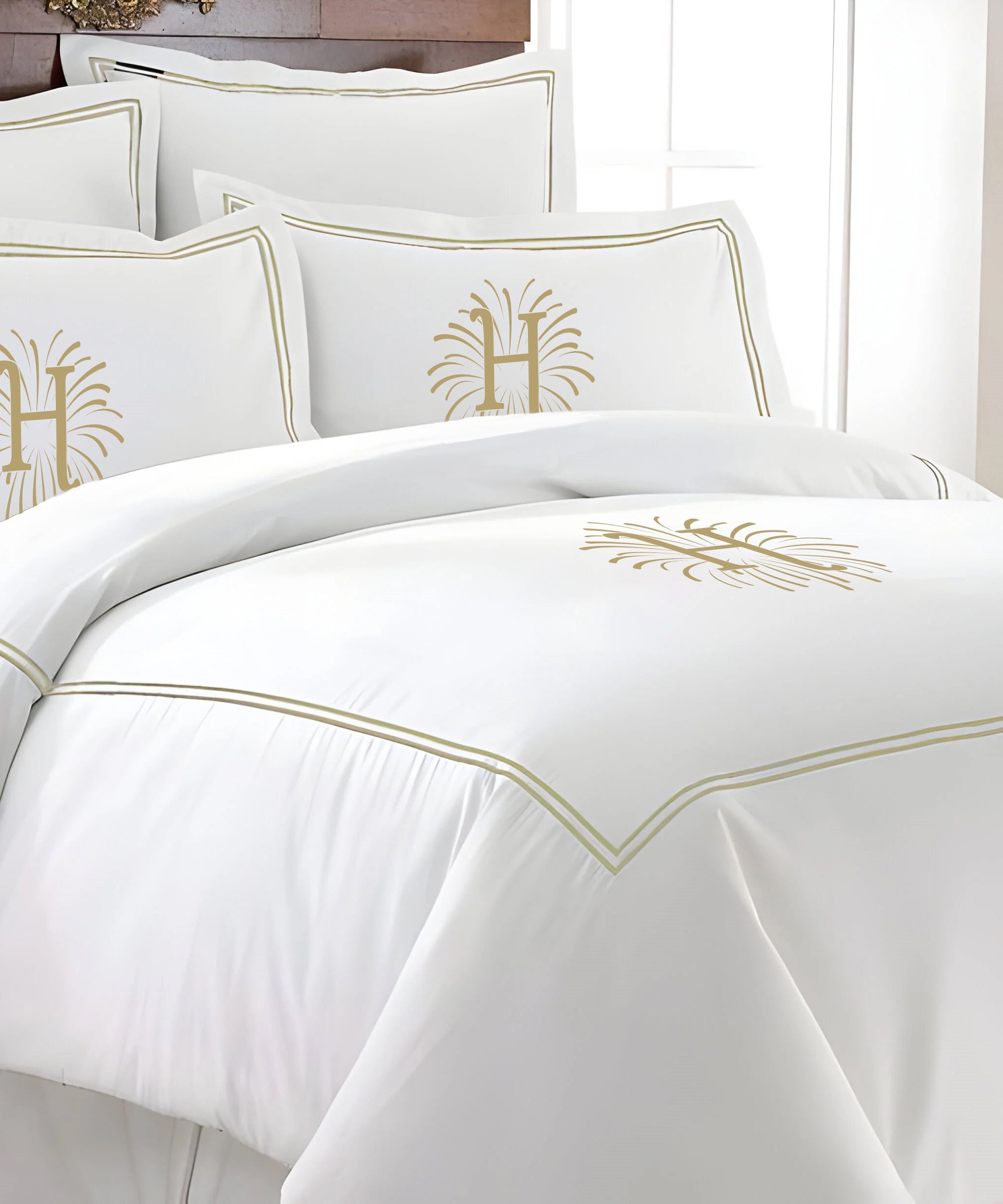 Monogram 400TC Cotton Double Embroidery Sateen Solid Duvet Cover Set
