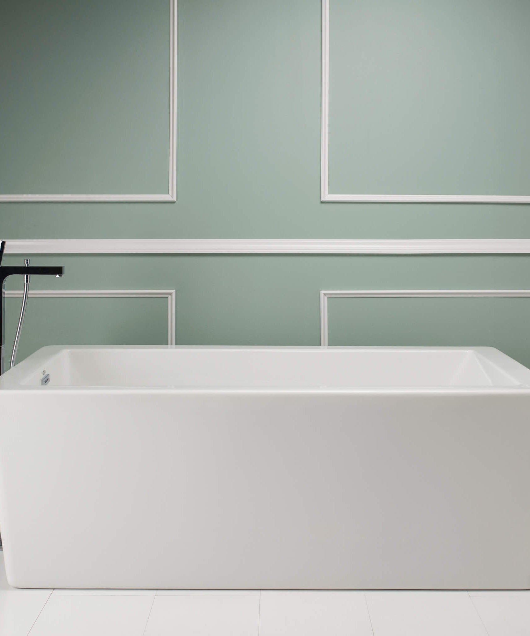 Jacuzzi Bianca 66-Inch Acrylic Freestanding Soaking Tub [JBIF6636BUXXXXW] (SAK24931)
