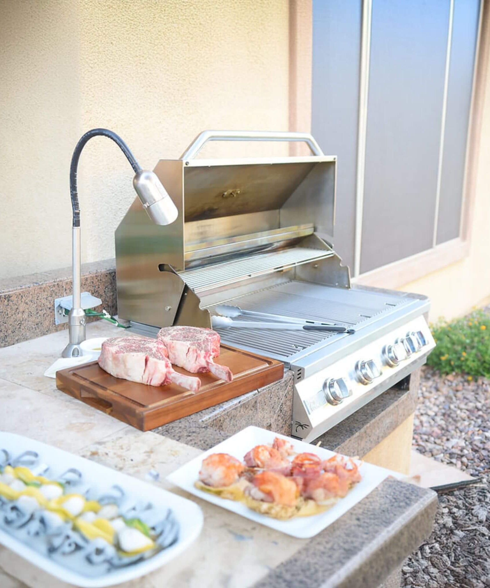 KoKoMo Grills 32-Inch Heavy Duty 60K BTU LP/NG 4 Burner Built-In Stainless Steel Gas Grill (SAK25317)