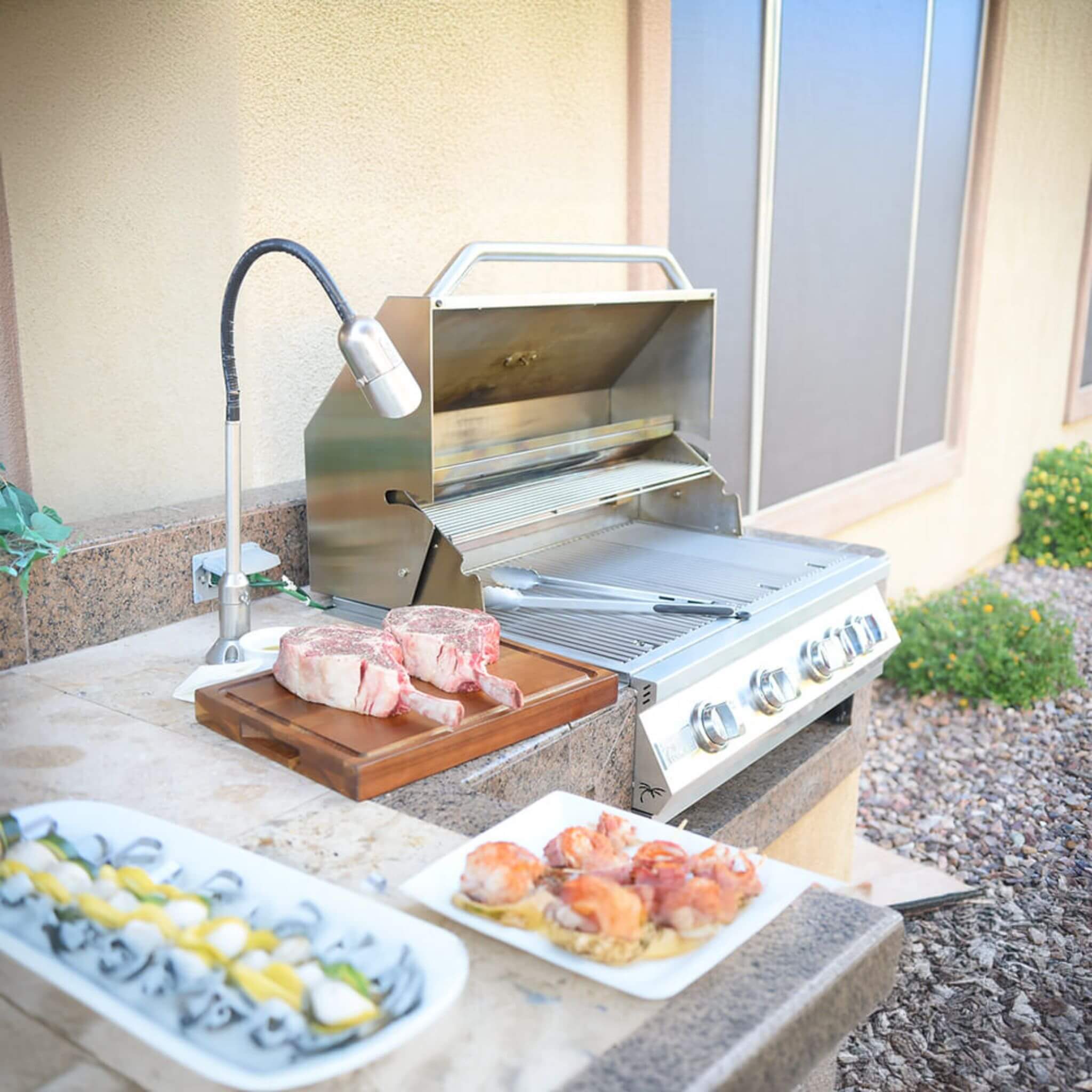 KoKoMo Grills 32-Inch Heavy Duty 60K BTU LP/NG 4 Burner Built-In Stainless Steel Gas Grill (SAK25317)