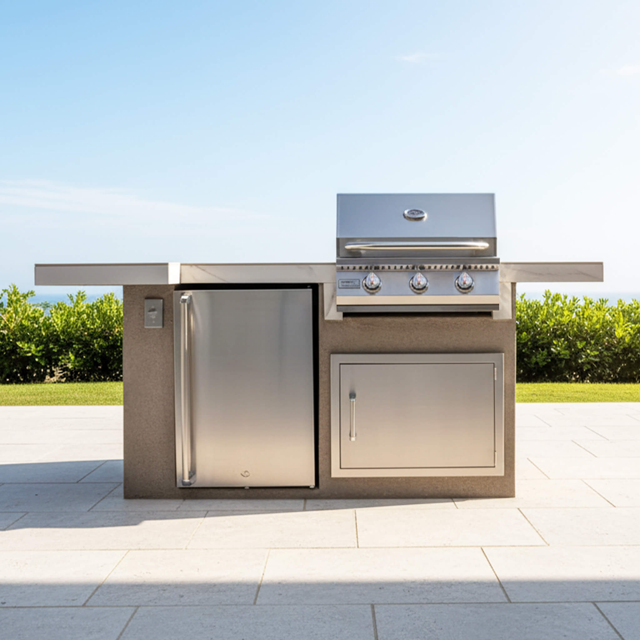KoKoMo Grills Mini Maui 6FT BBQ Island With LED Lights, Built-In BBQ And Refrigerator [Made-To-Order] (SAK53828)