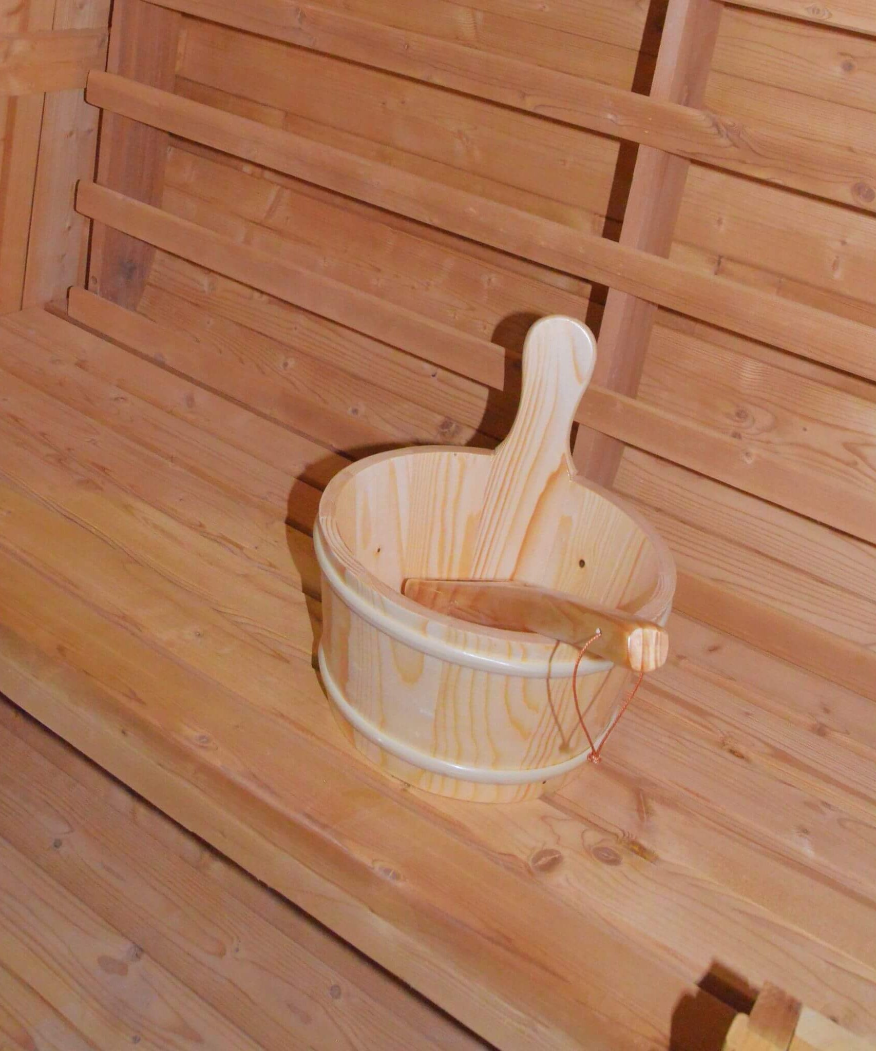 Thermora Ignite Large Premium American White Oak Outdoor Wooden Barrel Sauna With 4.5KW Sauna Heater (SAK45968)