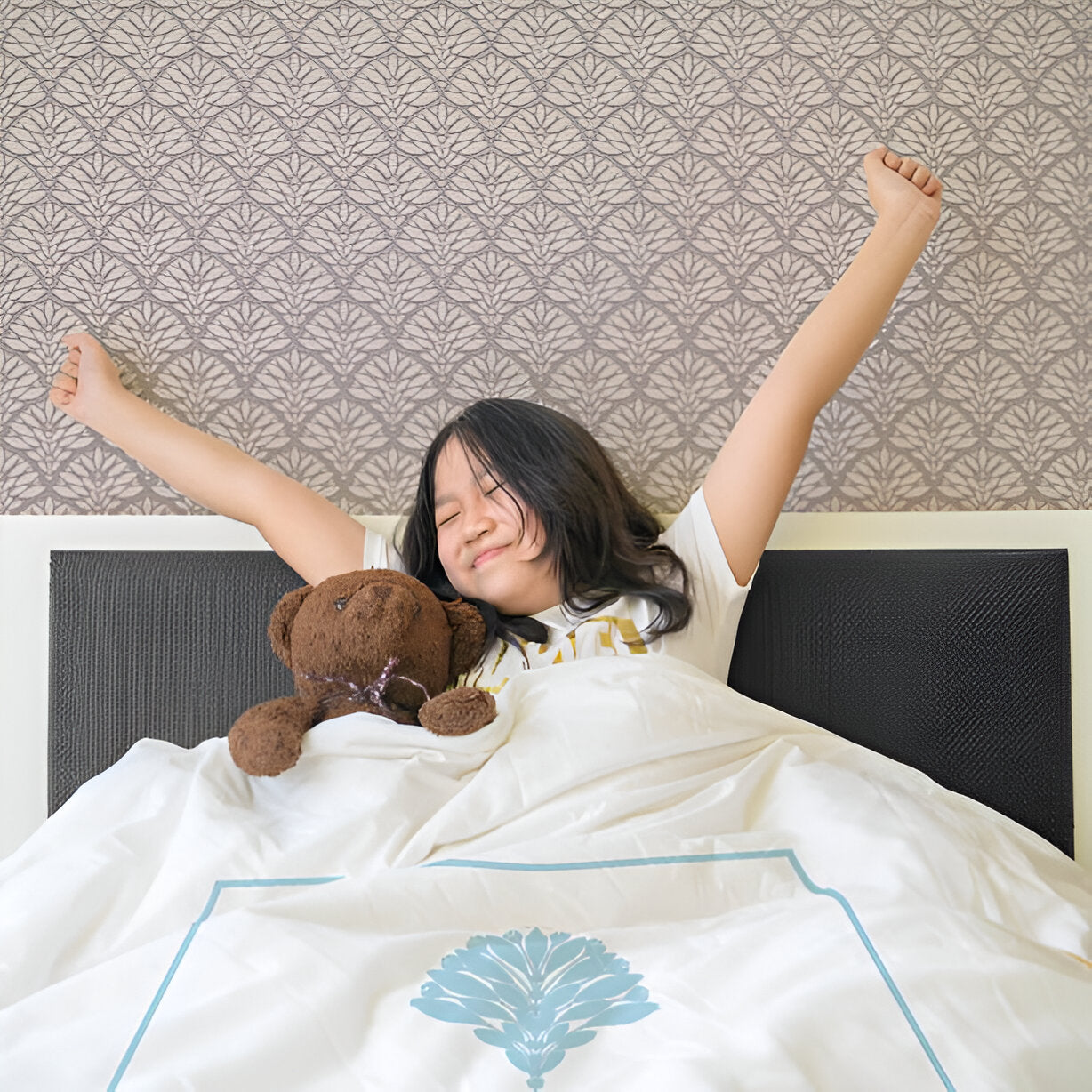 Leafy Embroidered Cotton Sateen Duvet Cover Set