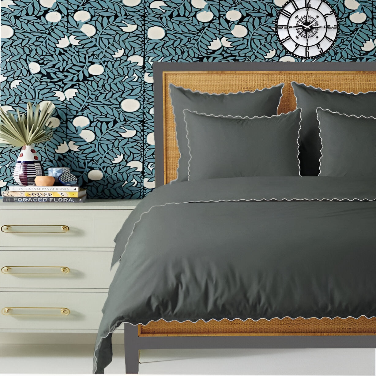 Dark Grey 400TC Cotton Small Scallop Embroidery Duvet Cover Set