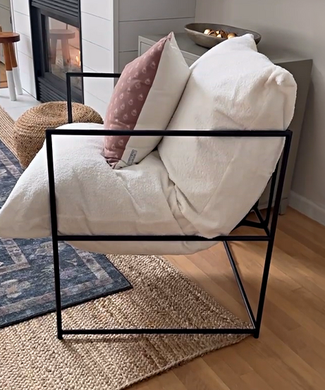 Moderner Loungesessel mit abnehmbarem Kissen