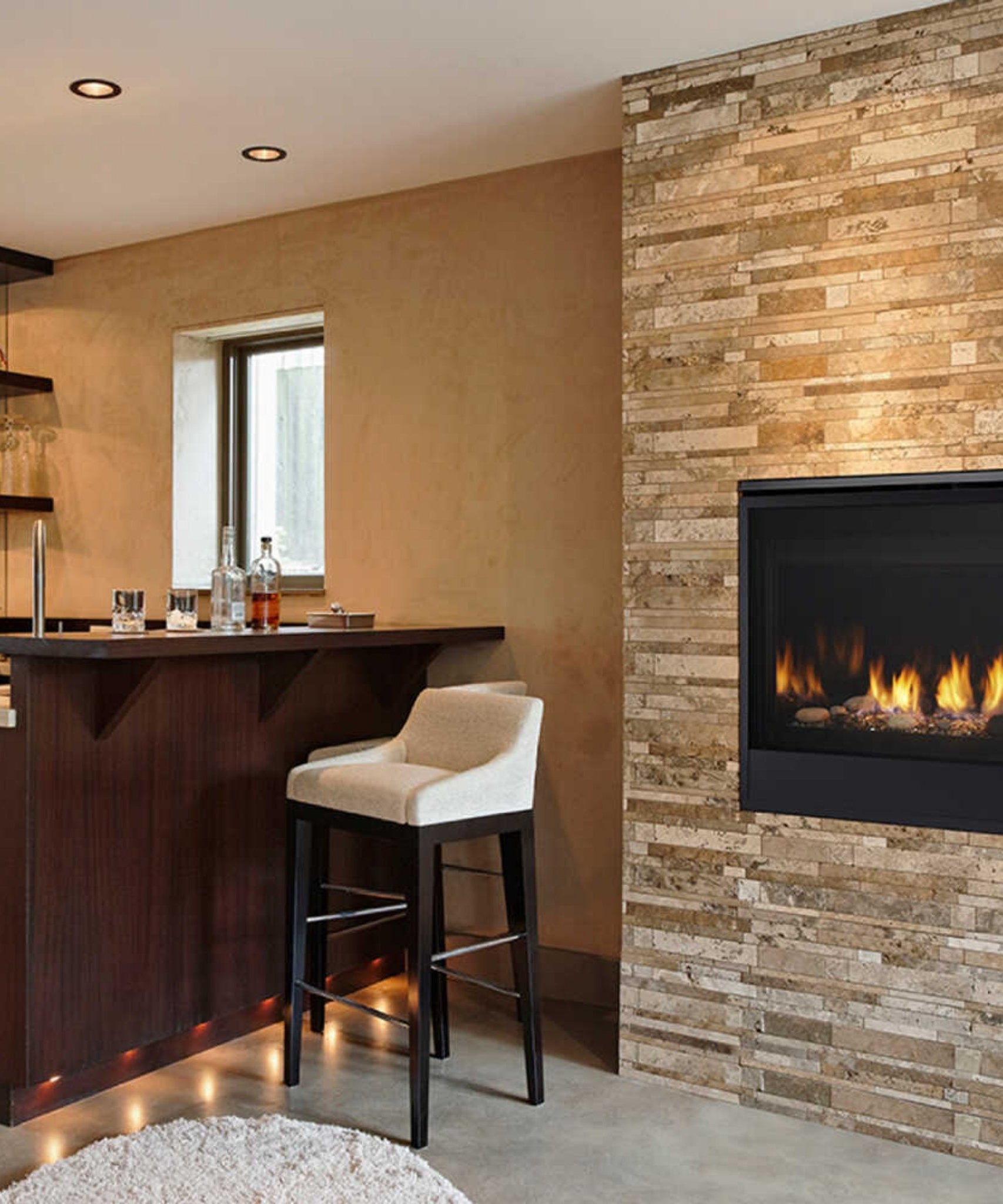 Majestic Quartz 32-Inch Direct Vent Natural Gas Fireplace [QUARTZ32IFTN] (SAK75142)
