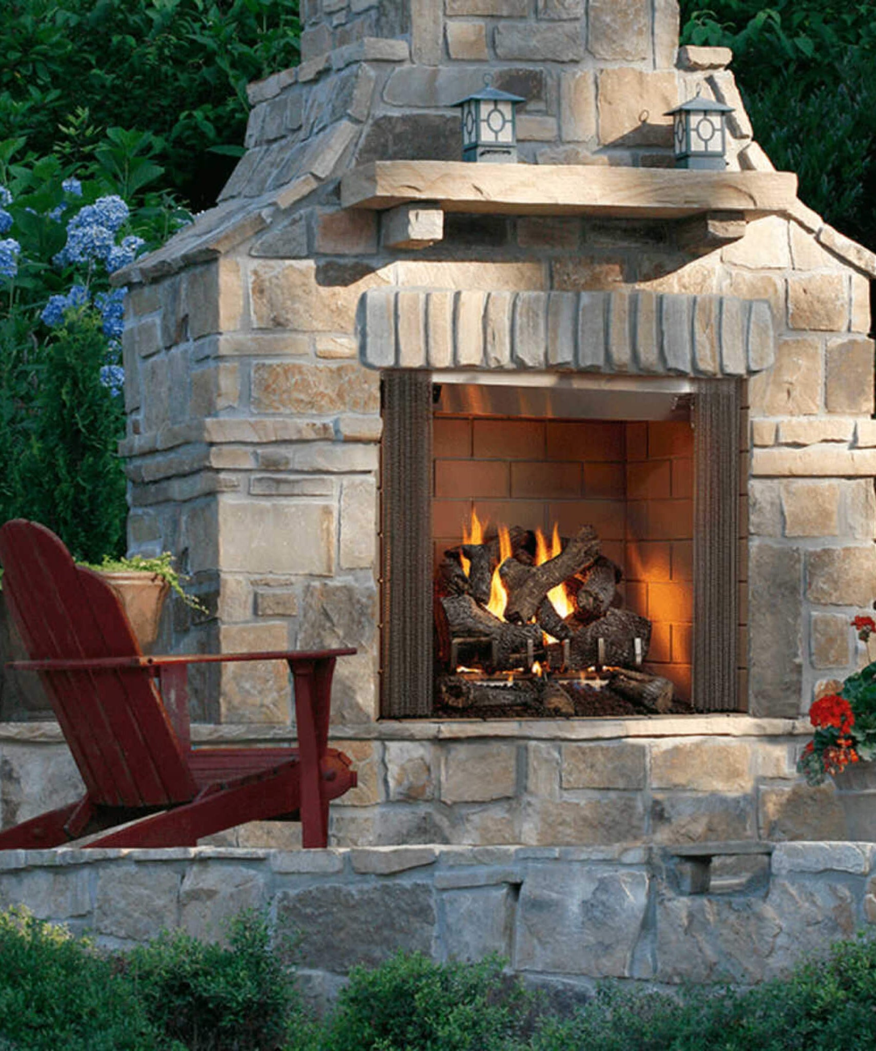 Majestic Castlewood 42-Inch Outdoor Wood Burning Fireplace [ODCASTLEWD-42-B] (SAK32468)