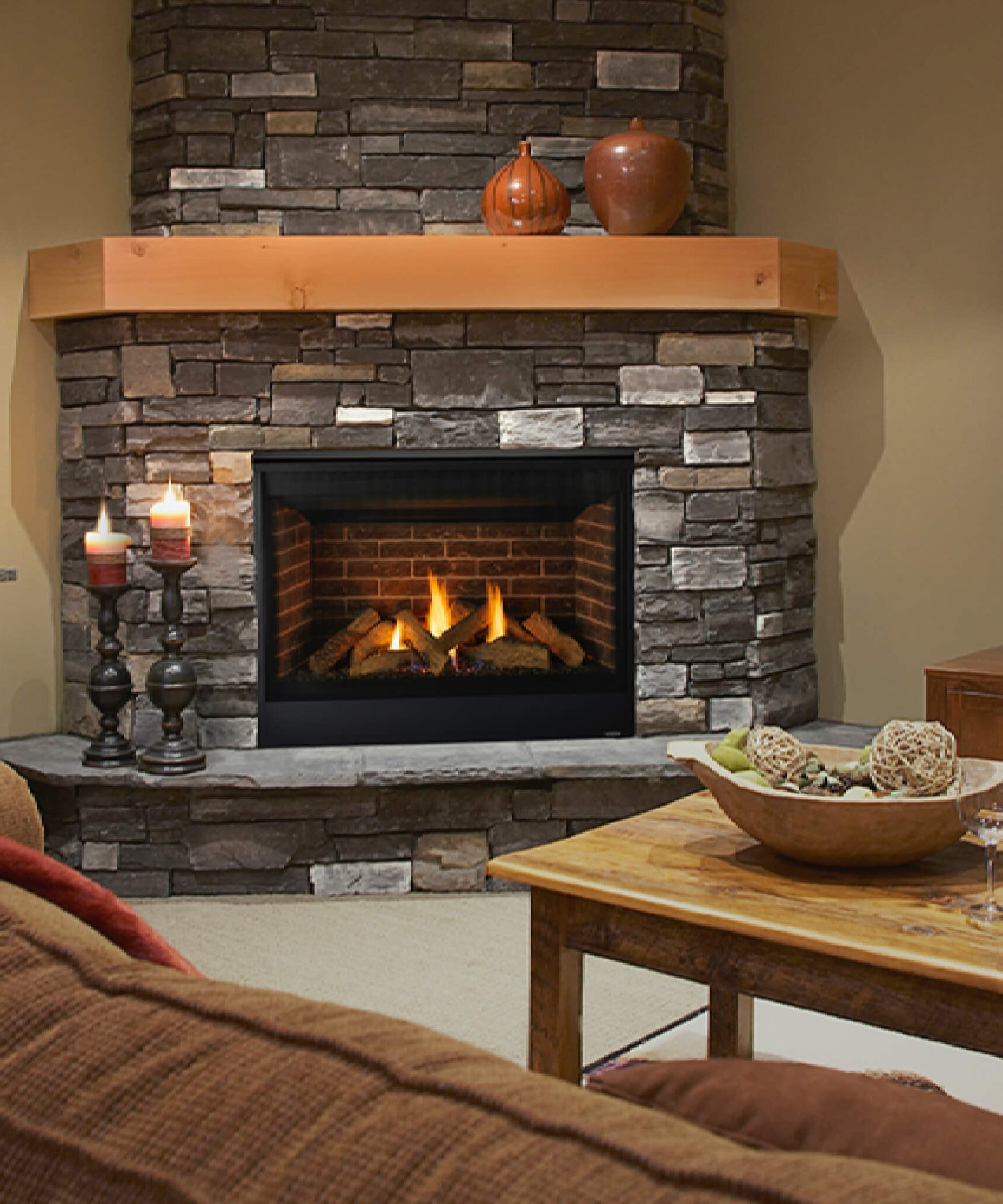 Majestic Quartz 42-Inch Direct Vent Natural Gas Fireplace [QUARTZ42IFTN] (SAK16572)