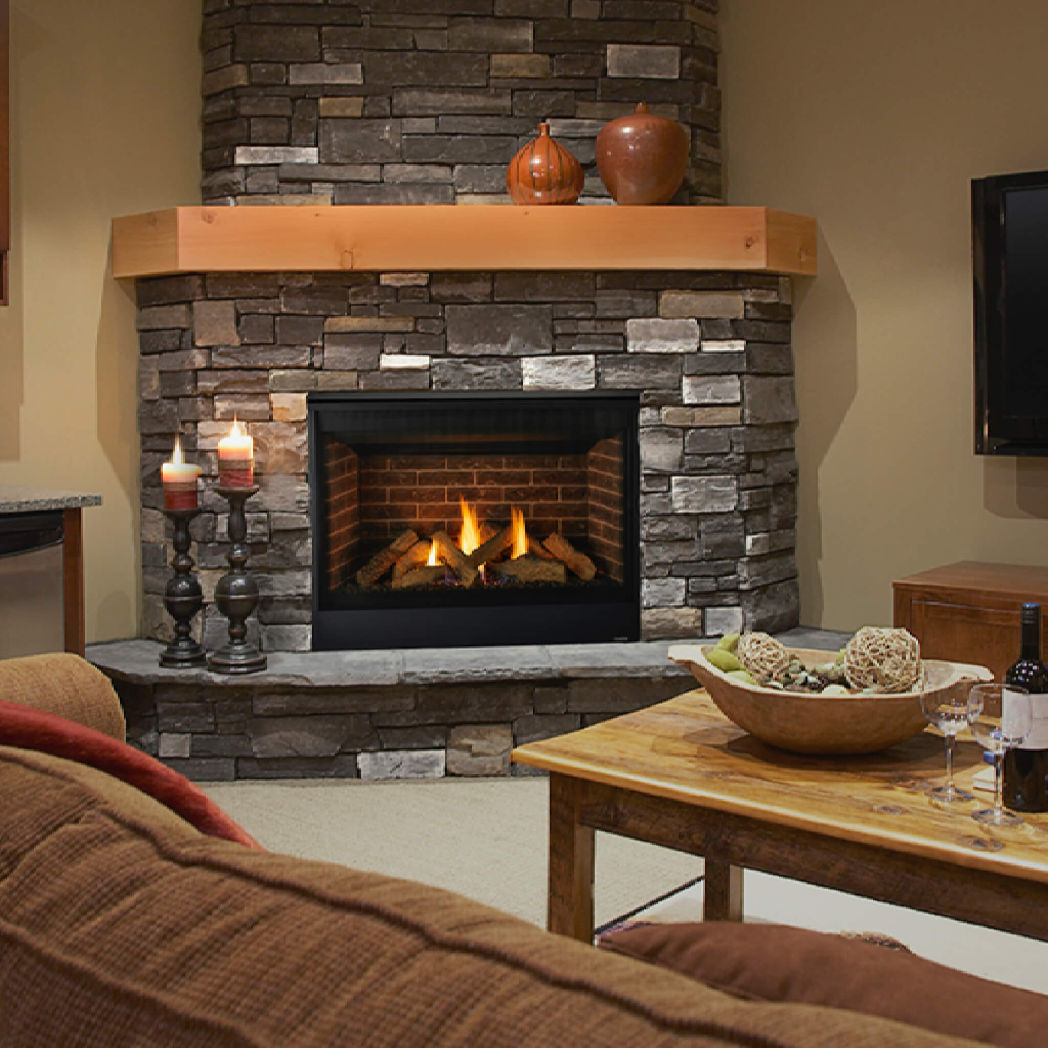 Majestic Quartz 42-Inch Direct Vent Natural Gas Fireplace [QUARTZ42IFTN] (SAK16572)