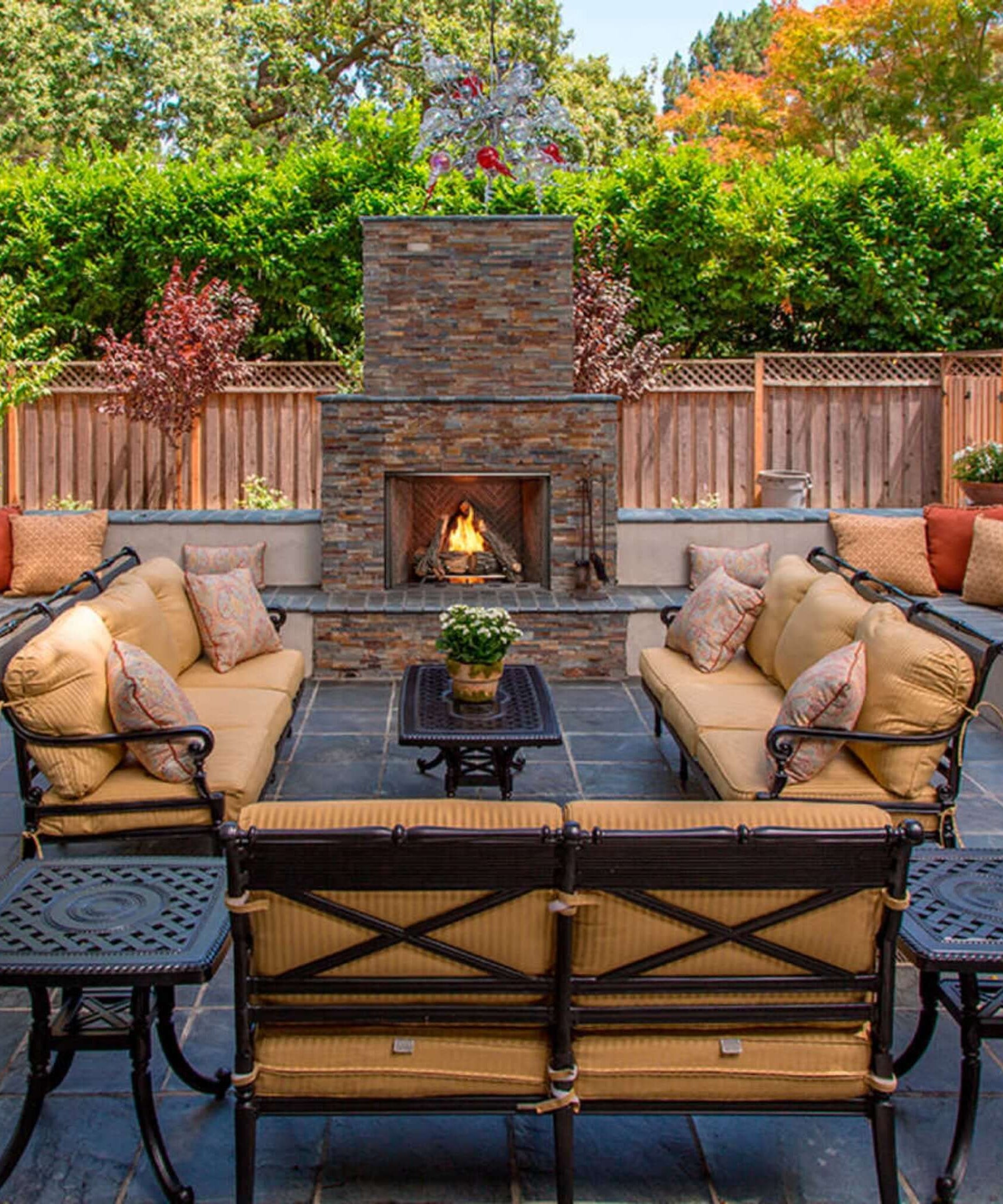 Majestic Traditional Stacked Brick Courtyard Outdoor Gas Fireplace [ODCOUG-36/42SSL] (SAK95813)