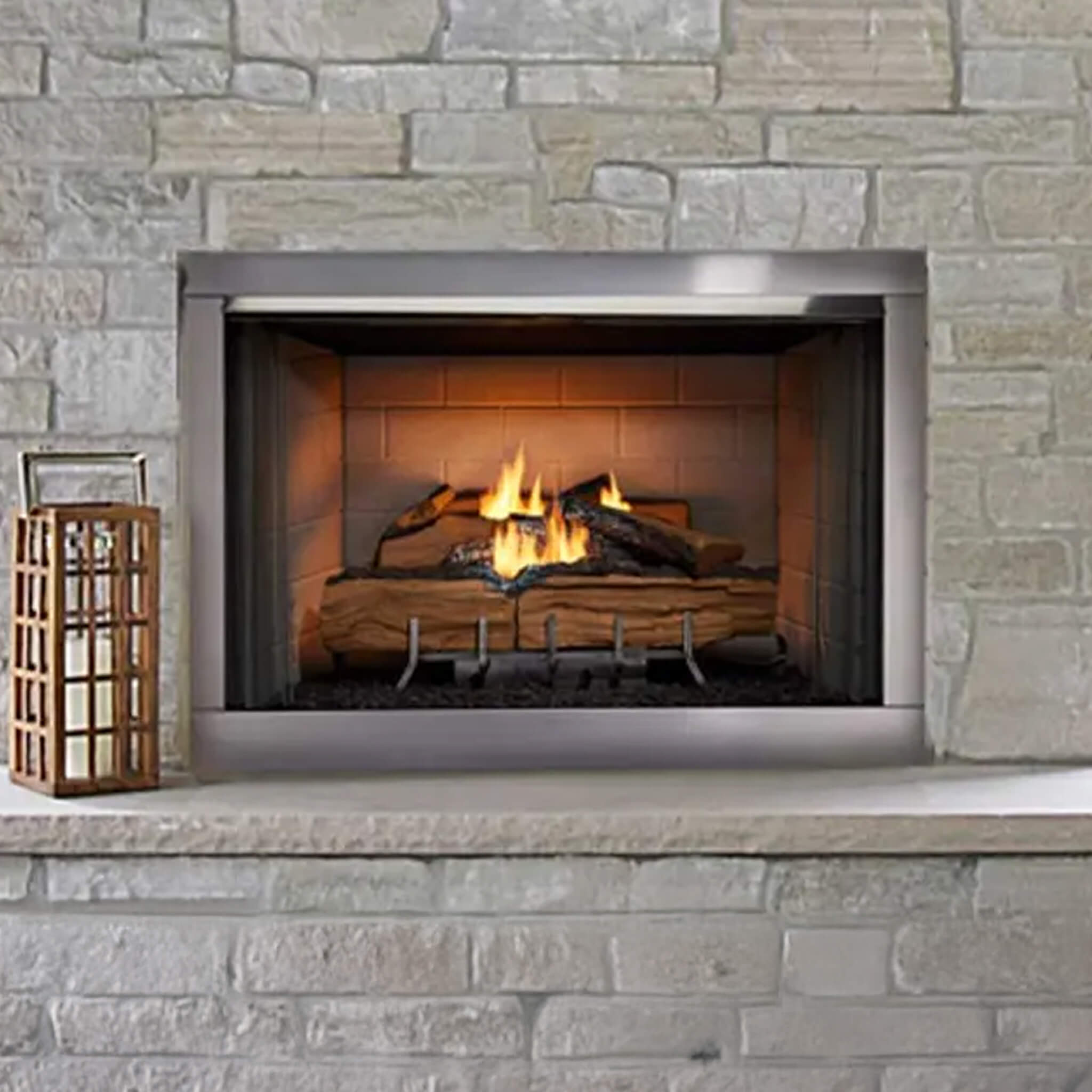 Majestic Vesper 42-Inch Traditional Concrete Refractory Outdoor Gas Fireplace [VOFB42-T] (SAK61435)