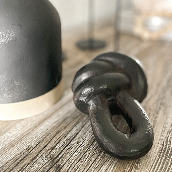 Klobige Metallknoten-Deko, 2er-Set