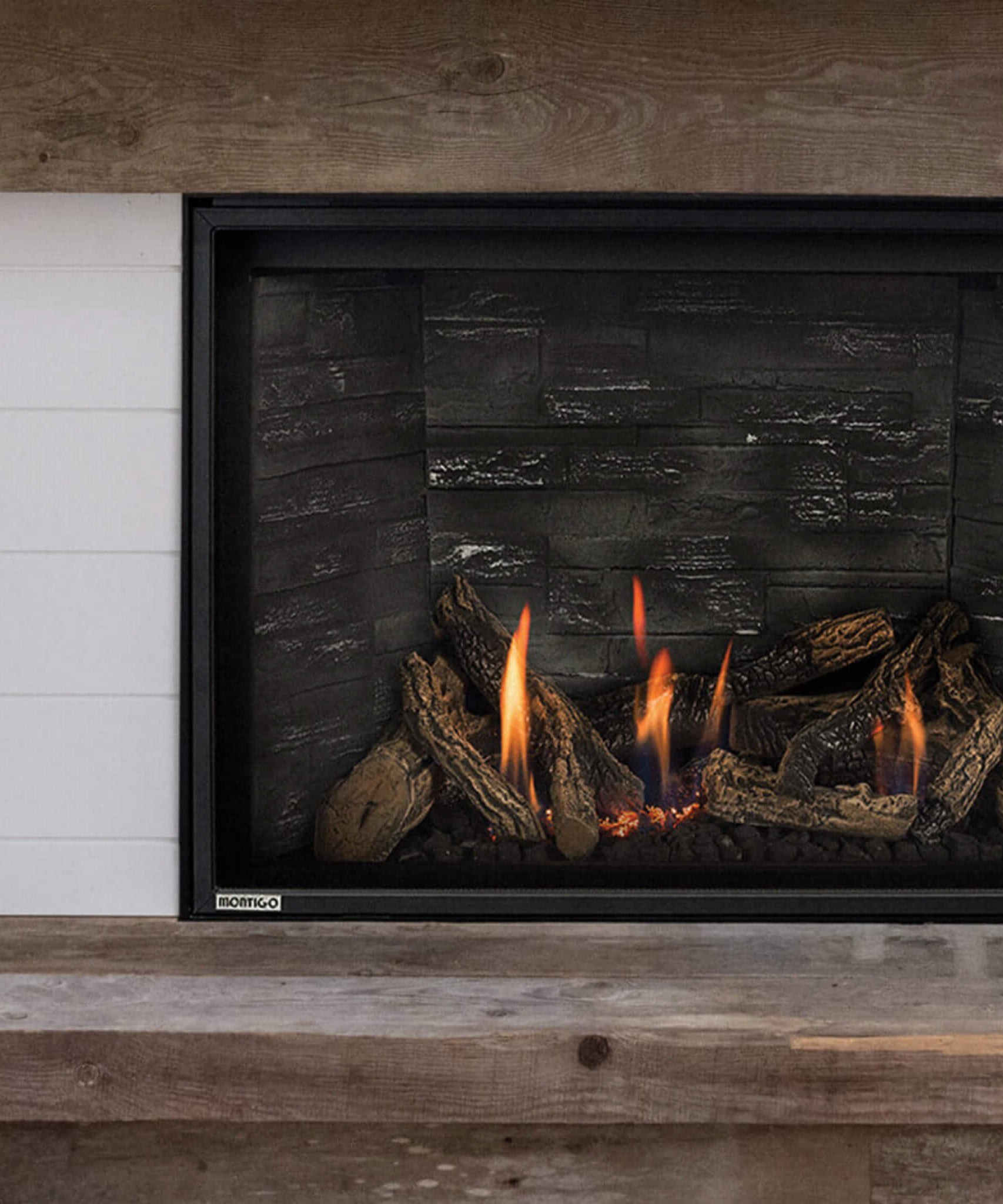 Montigo DelRay Square Full Load Direct Vent Natural Gas Fireplace With Battery Backup [DRSQ34/38/42NI-2] (SAK15983)