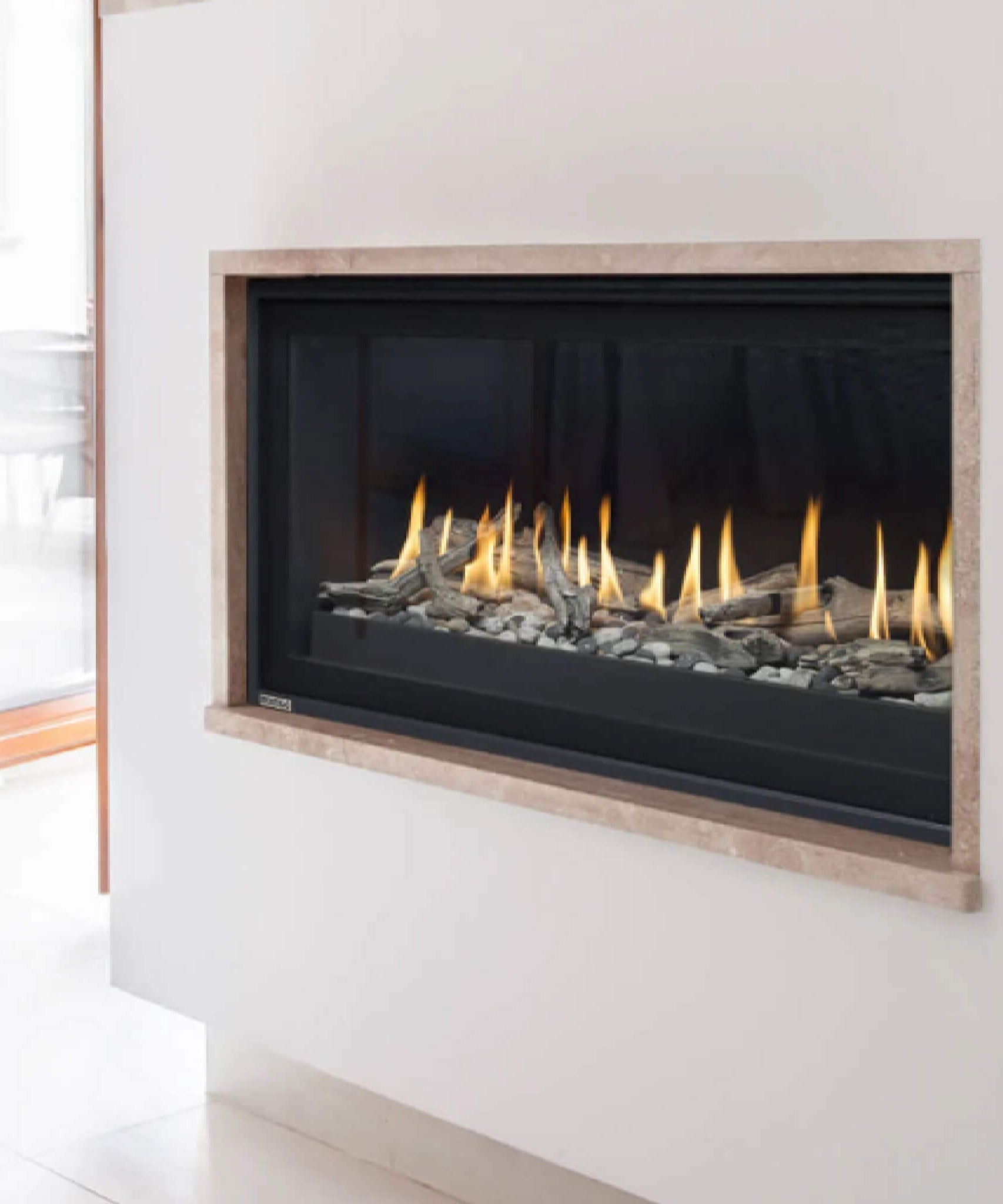 Montigo Phenom P52DF 40K BTU Full Load Direct Vent Natural Gas Fireplace [P52DFNI-2] (SAK76014)