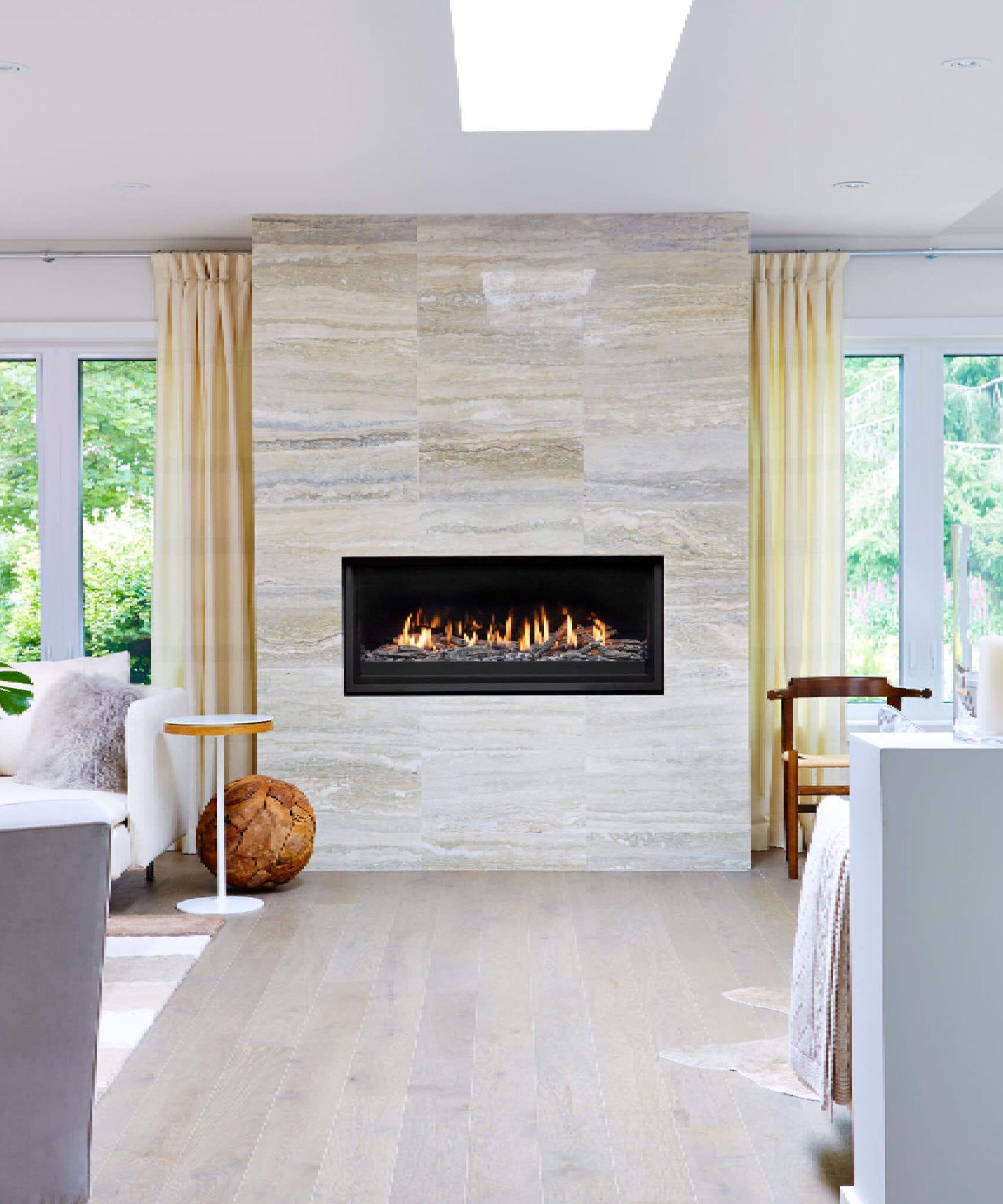 Montigo Phenom P52DF 40K BTU Full Load Direct Vent Natural Gas Fireplace [P52DFNI-2] (SAK76014)