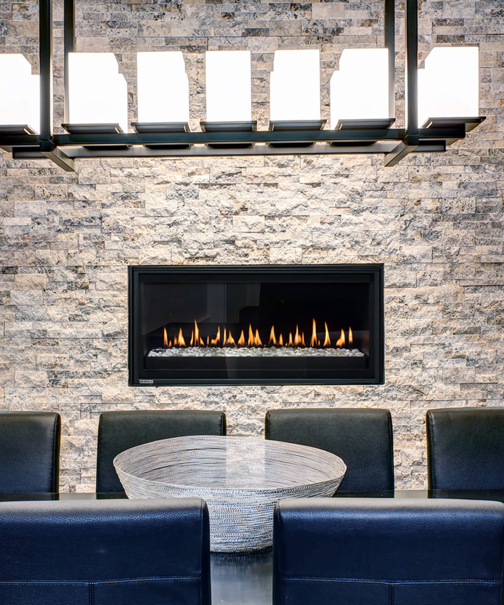 Montigo Phenom PL42DF 32K BTU Basic Direct Vent Natural Gas Fireplace [PL42DFNI] (SAK83465)