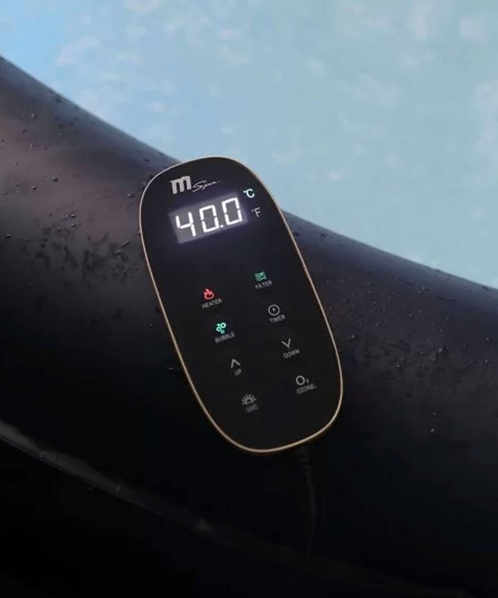 MSpa Aurora Urban Series Six-Person Inflatable Round Hot Tub With Hydro Massage [U-AU061] (SAK19375)