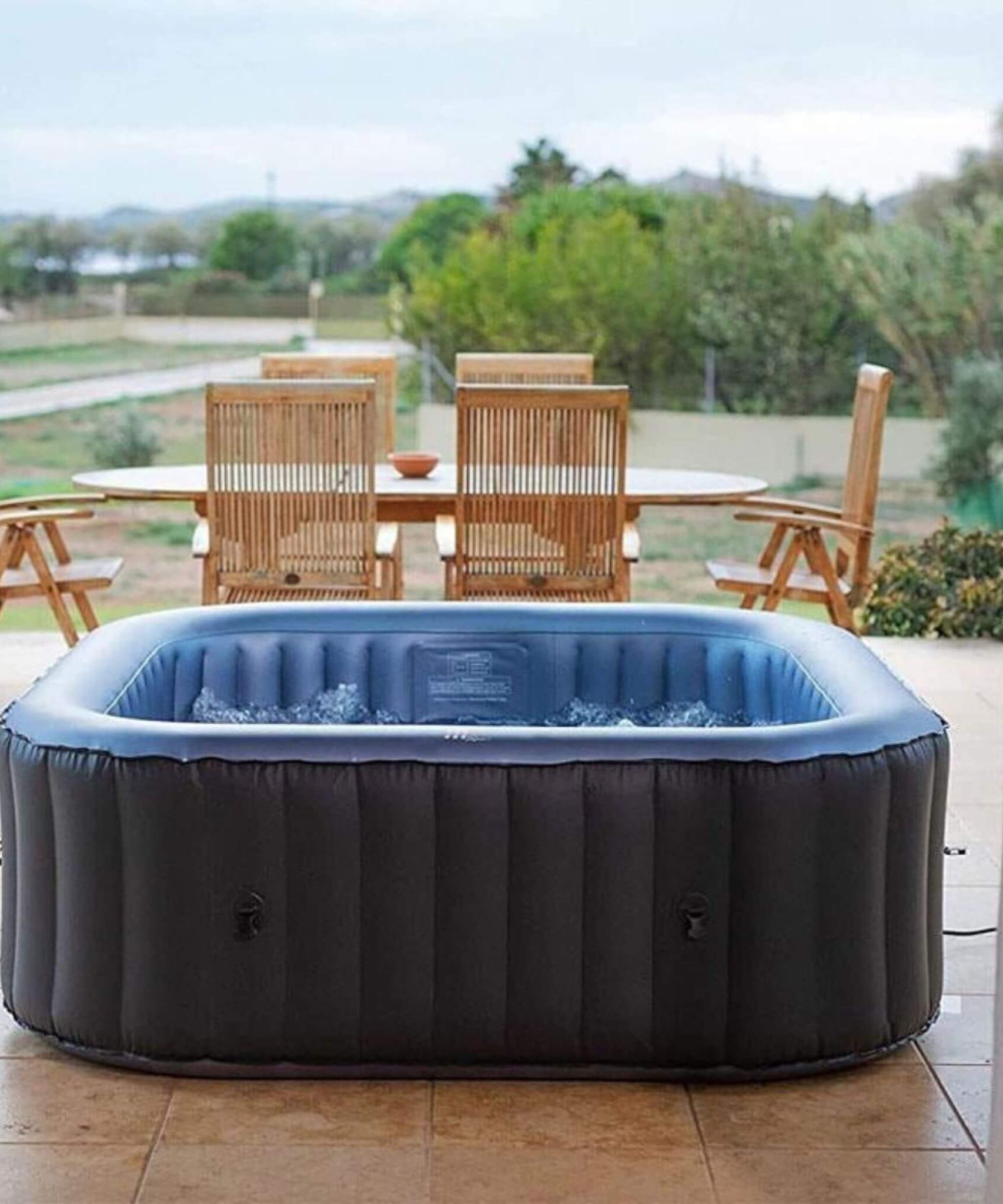 MSpa Tekapo Comfort Series Six-Person Inflatable Square Bubble Spa Hot Tub With 132 Bubble Jets [C-TE062] (SAK80641)