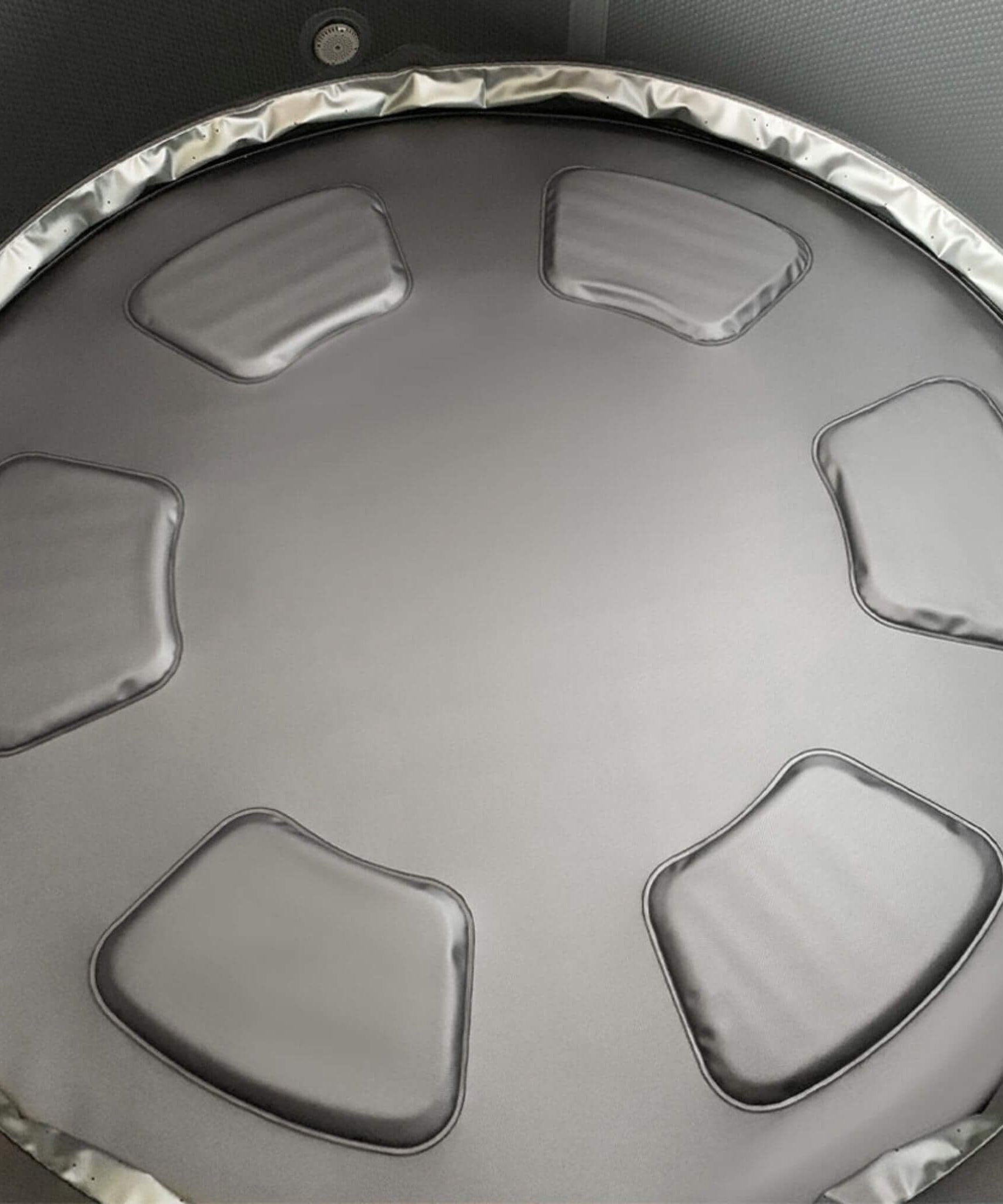 MSpa Mono Frame Series Luxury 6-Person Inflatable Round Hot Tub With WIFI Control [F-MO063W] (SAK75263)