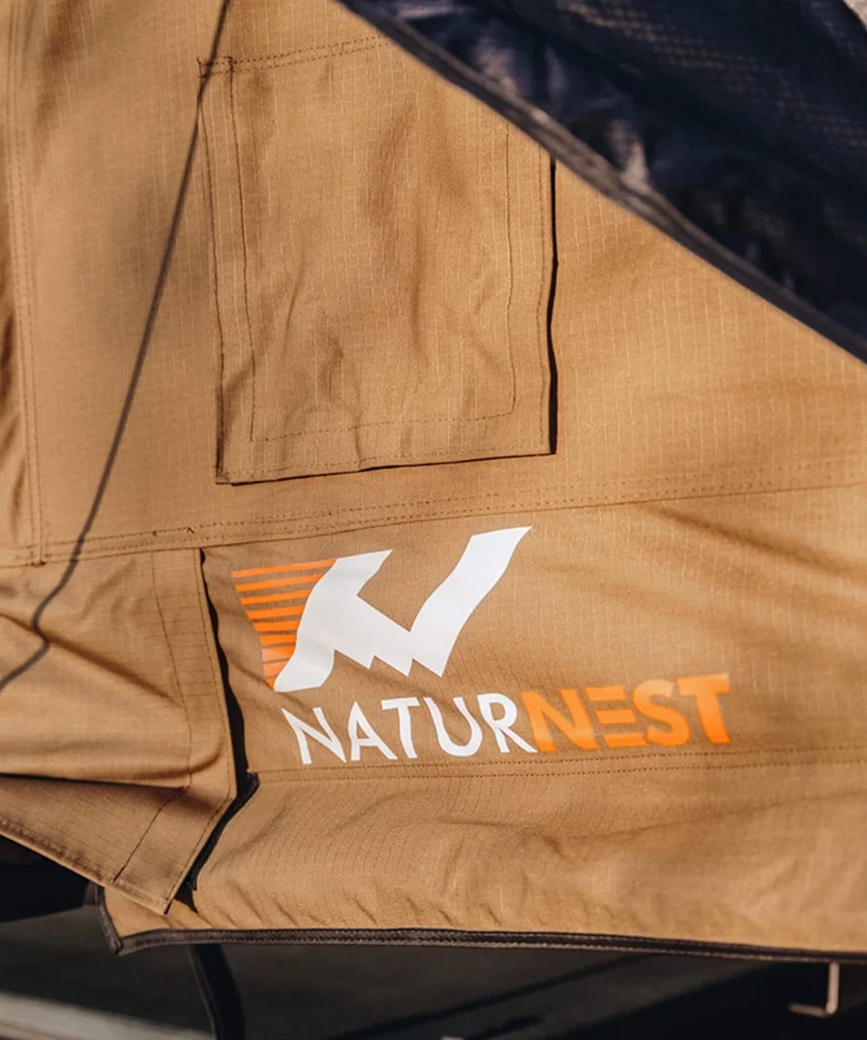 Naturnest Sirius 1 Plus XL Premium Hard Shell Rooftop Tent (SAK49317)